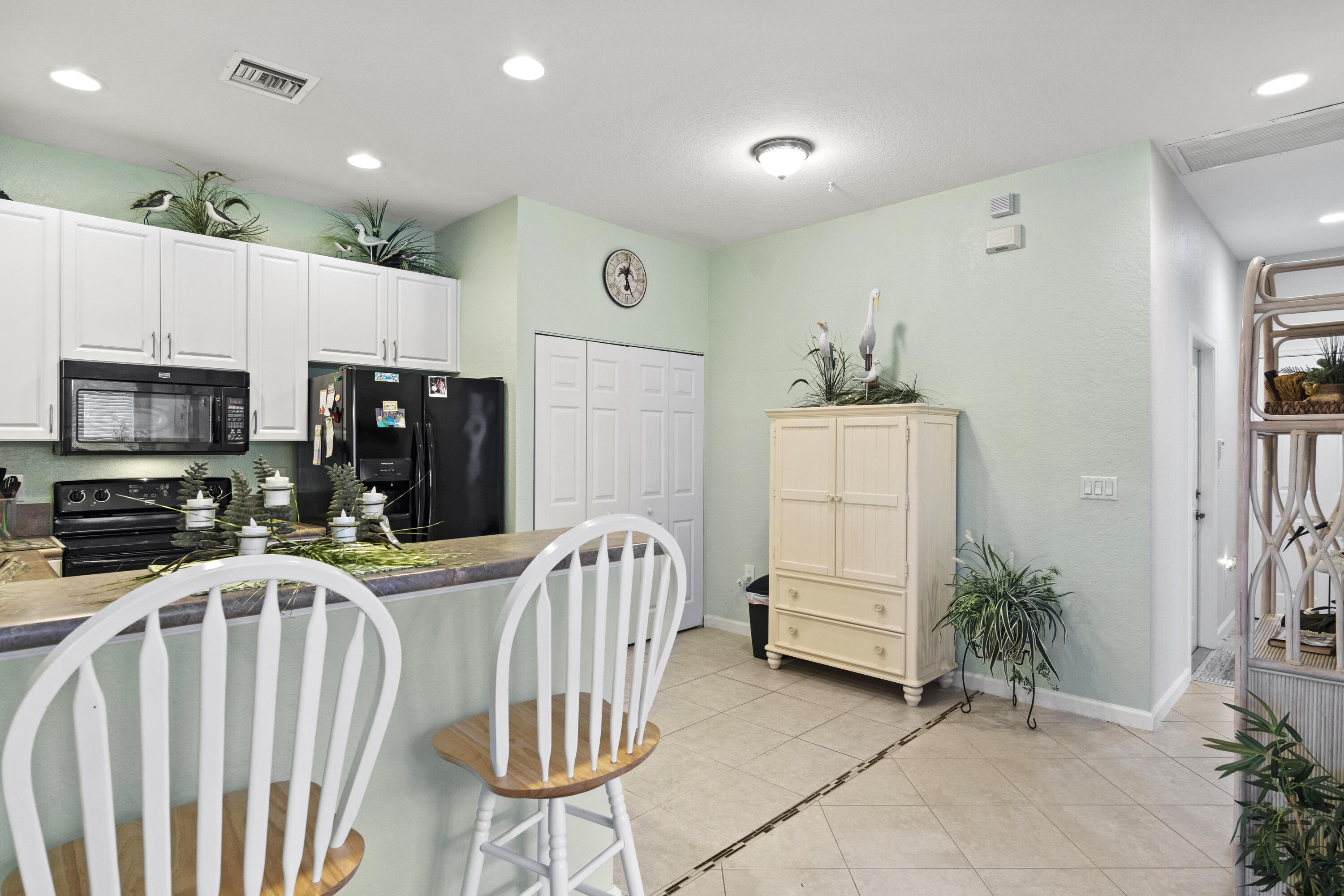 2542 Stockbridge Square SW