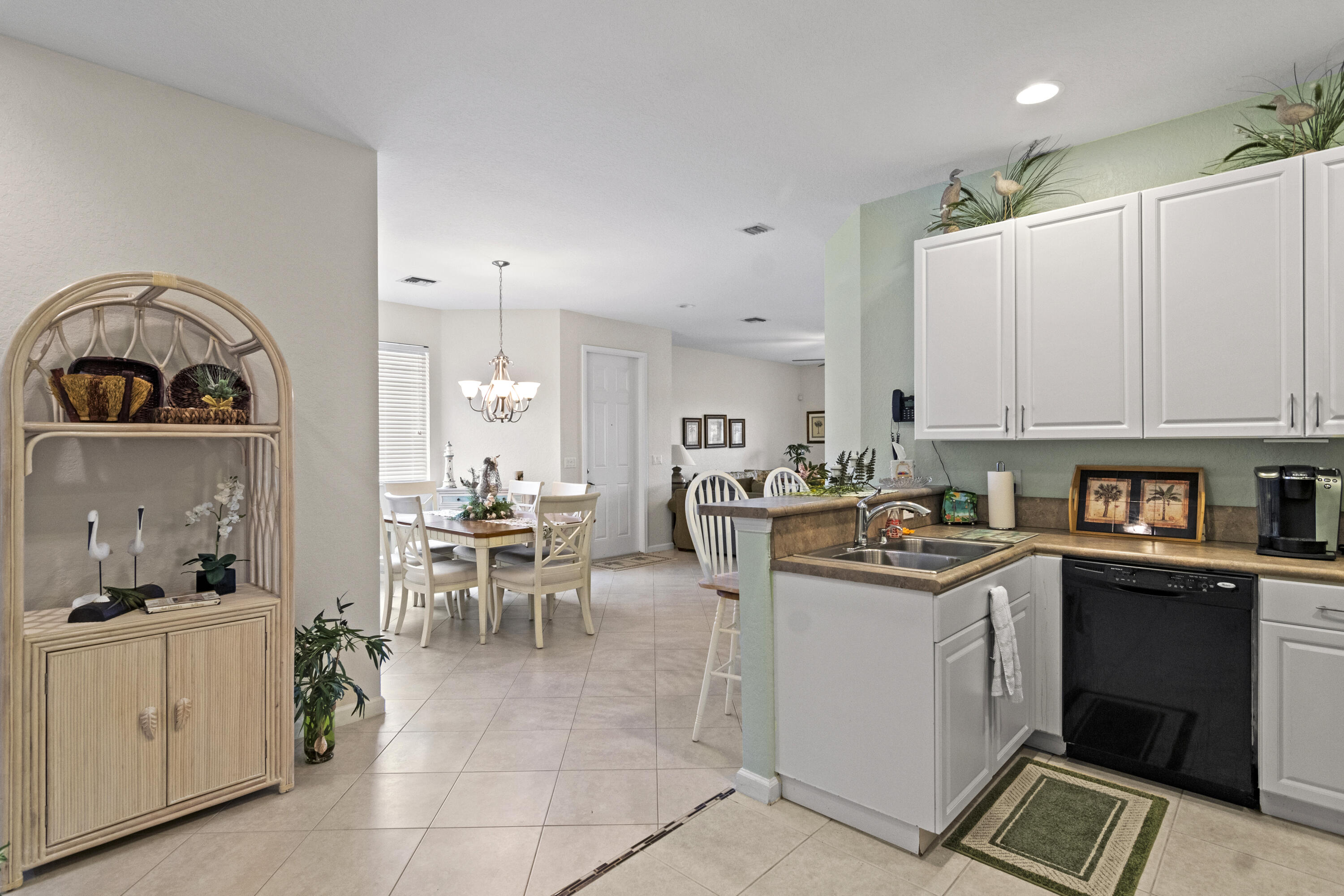 2542 Stockbridge Square SW