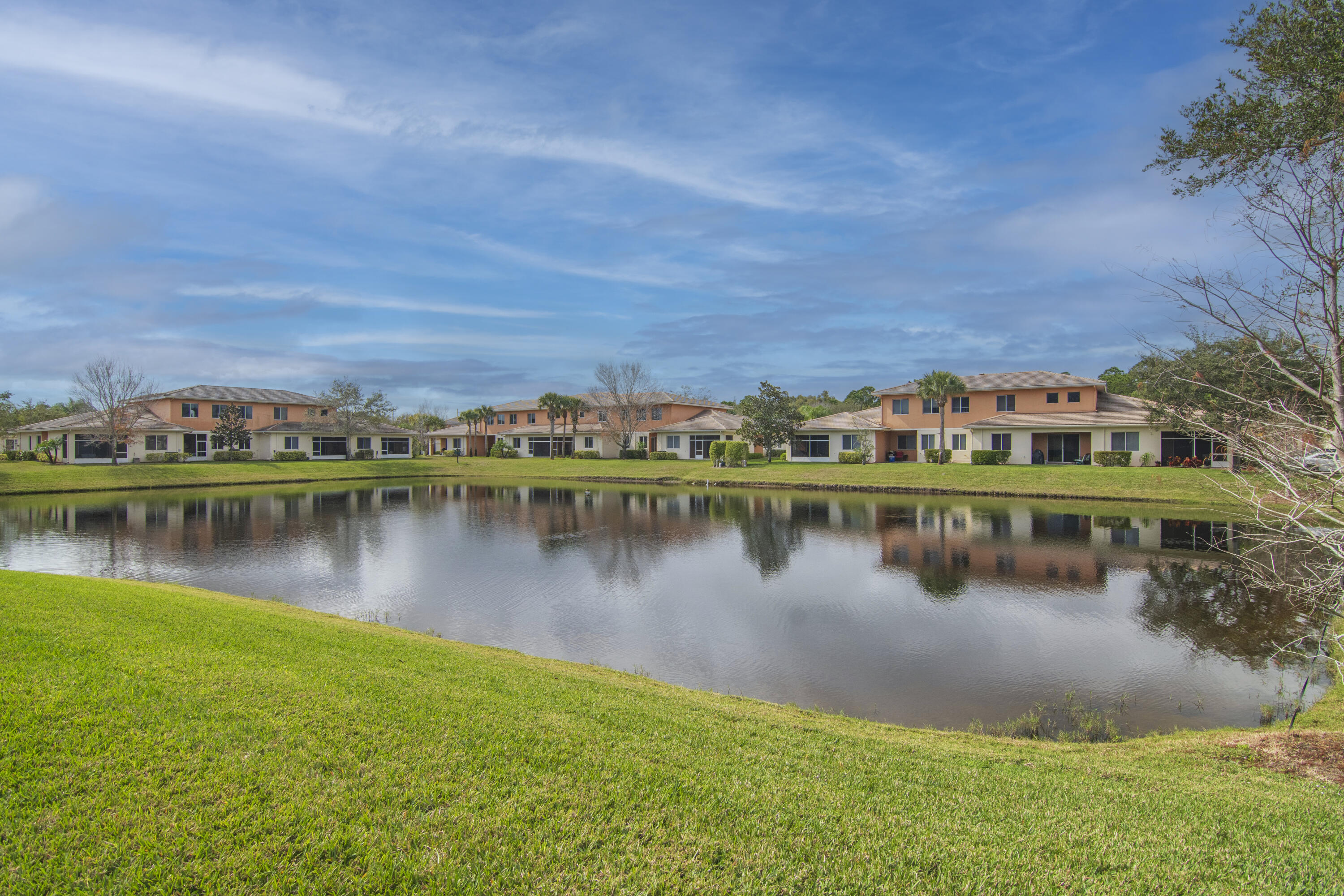 2542 Stockbridge Square SW