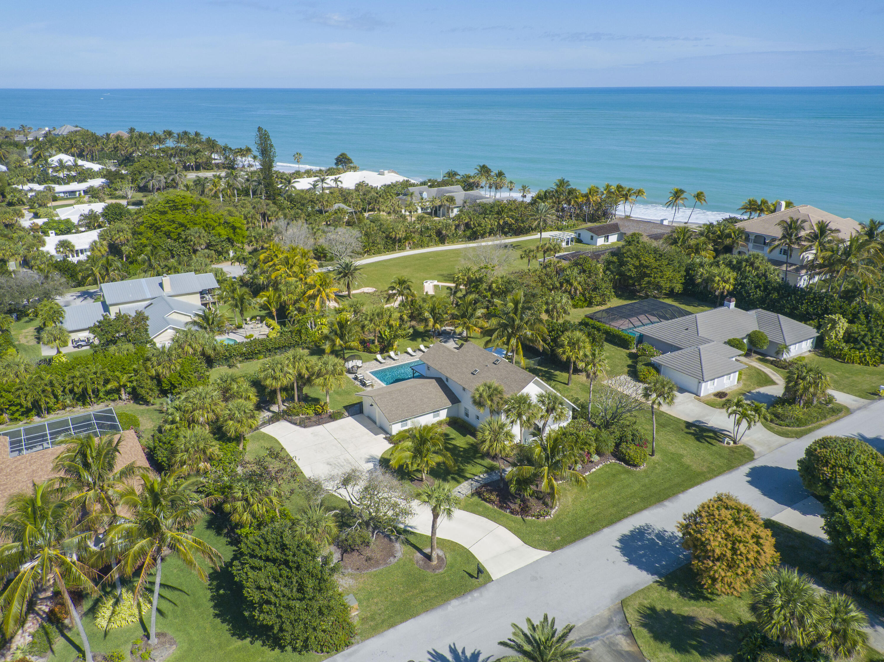 2180 Captains Walk
