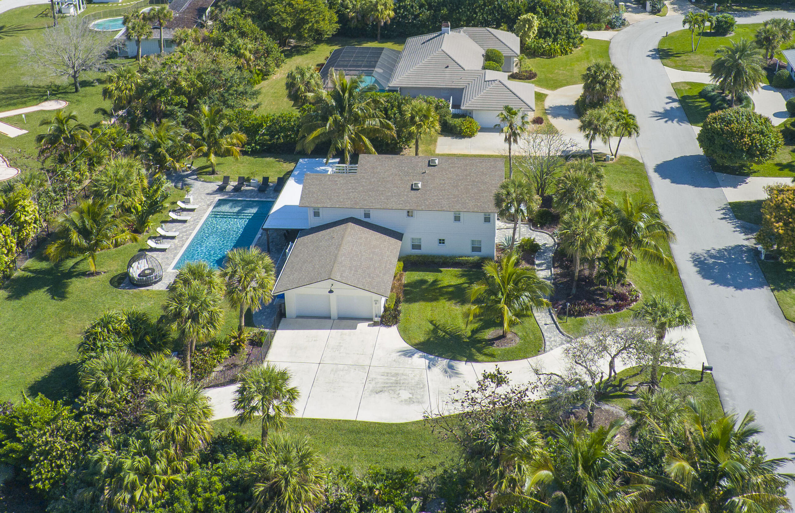 2180 Captains Walk