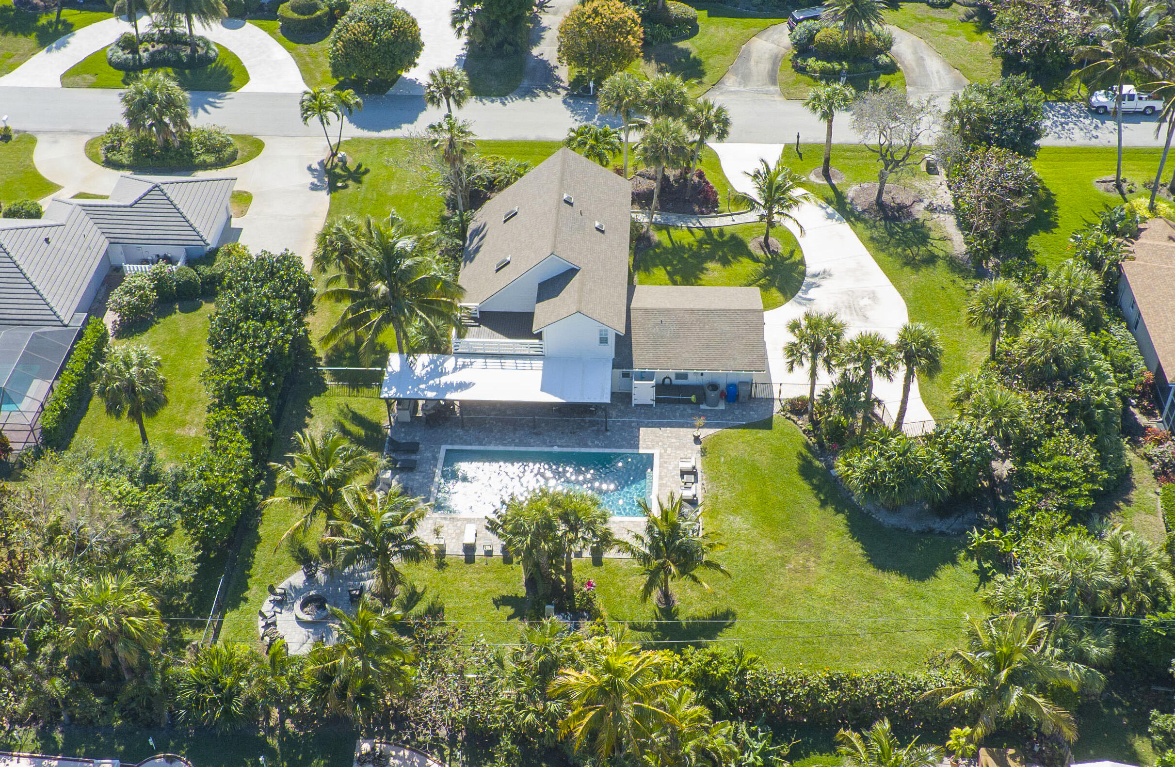2180 Captains Walk