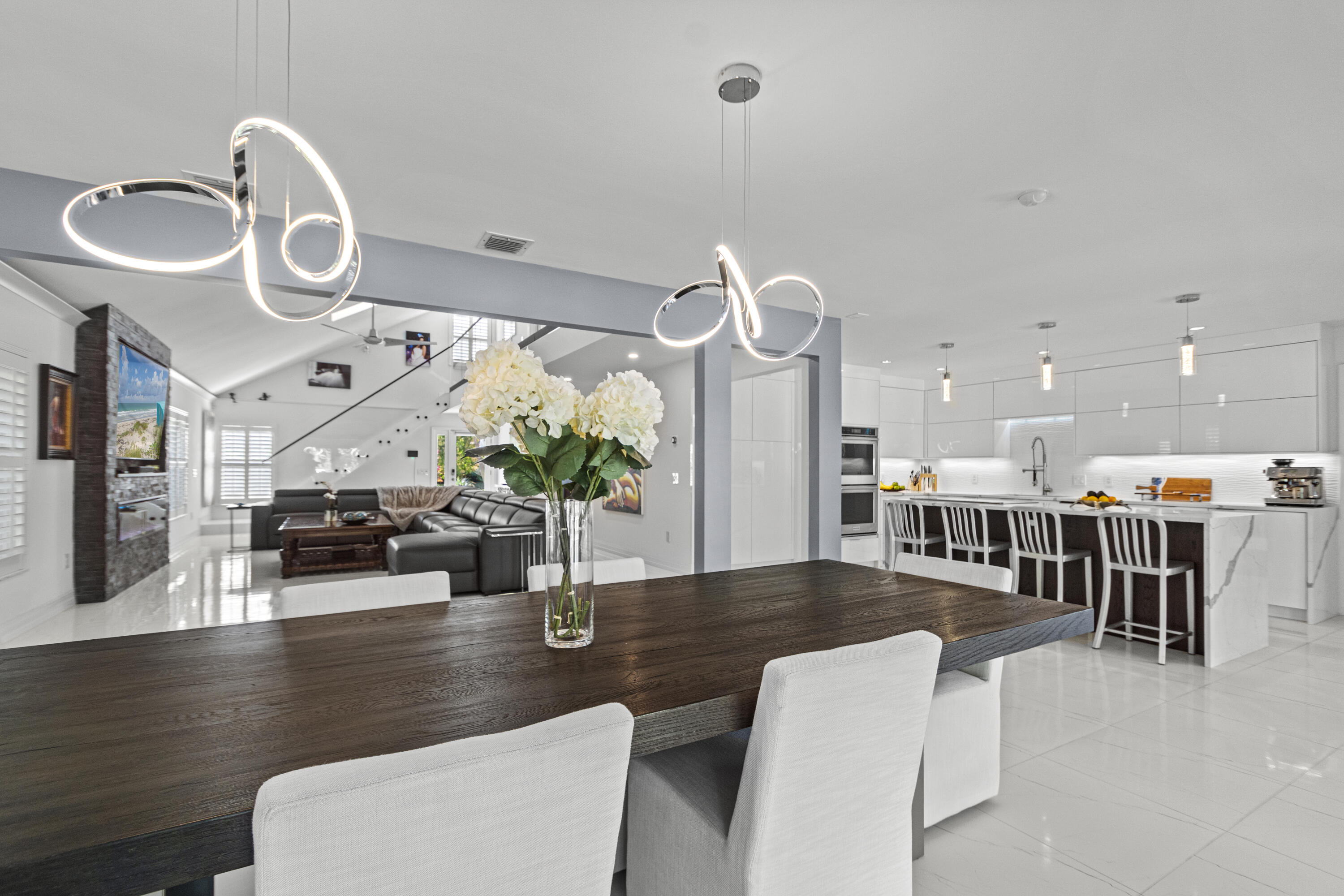 2180 Captains Walk
