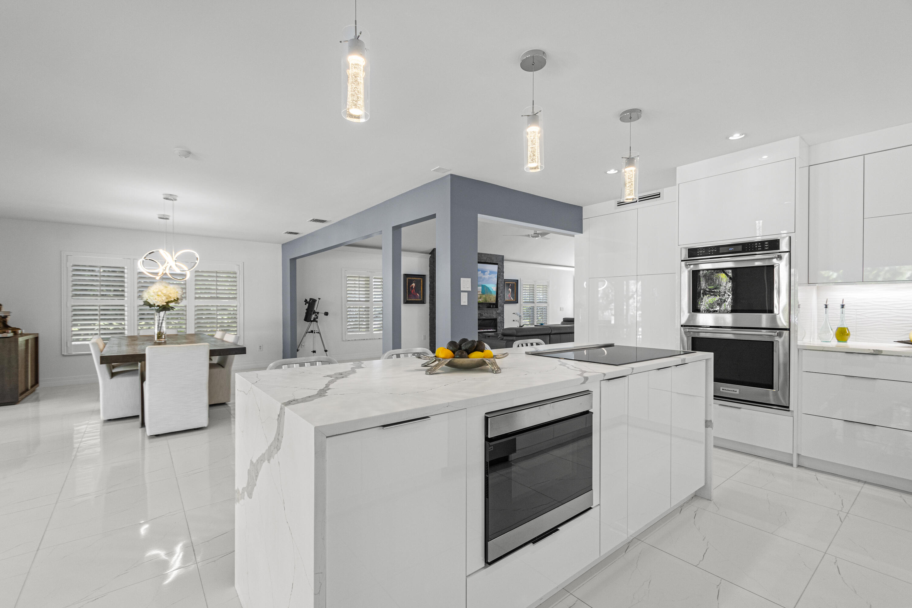 2180 Captains Walk