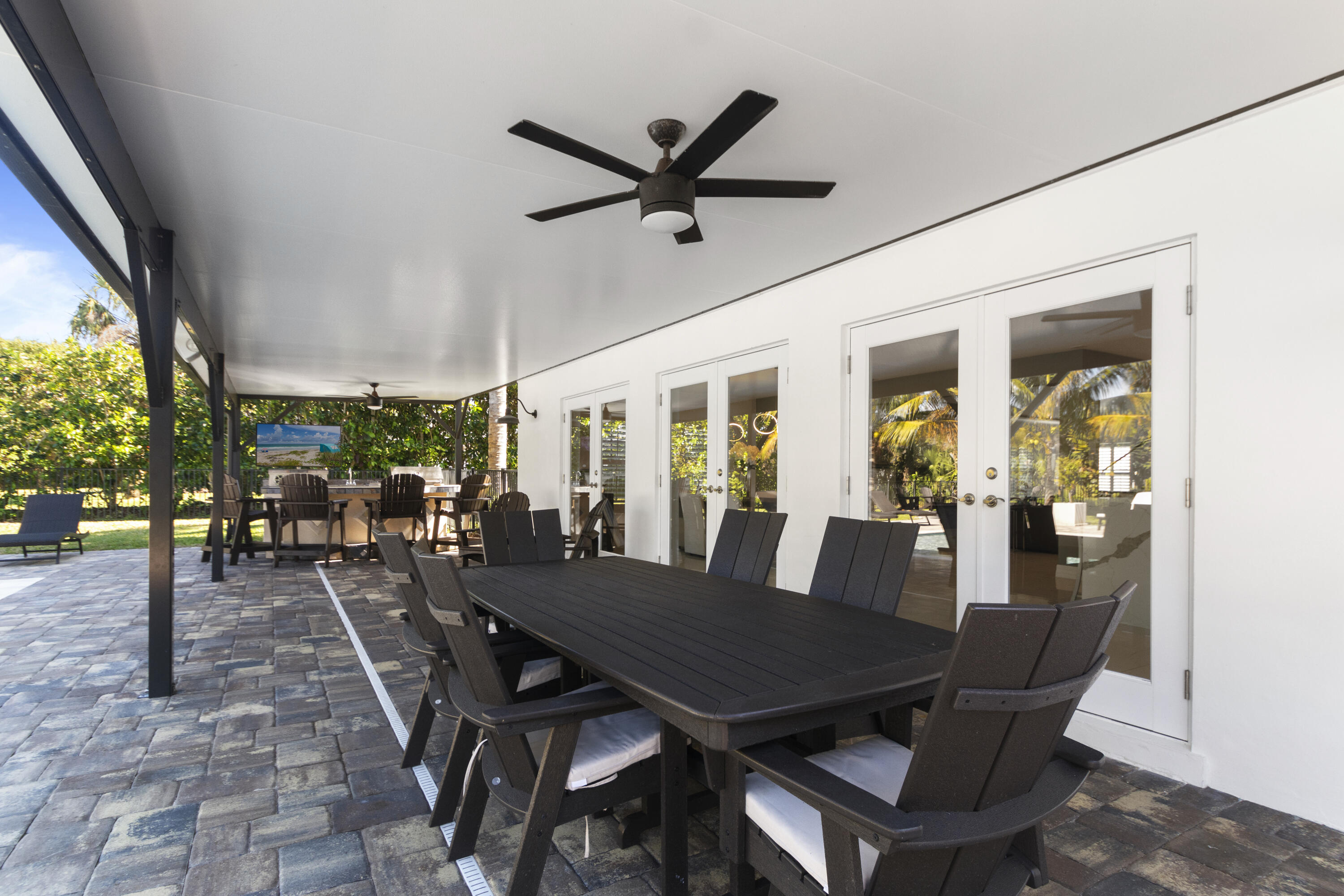2180 Captains Walk