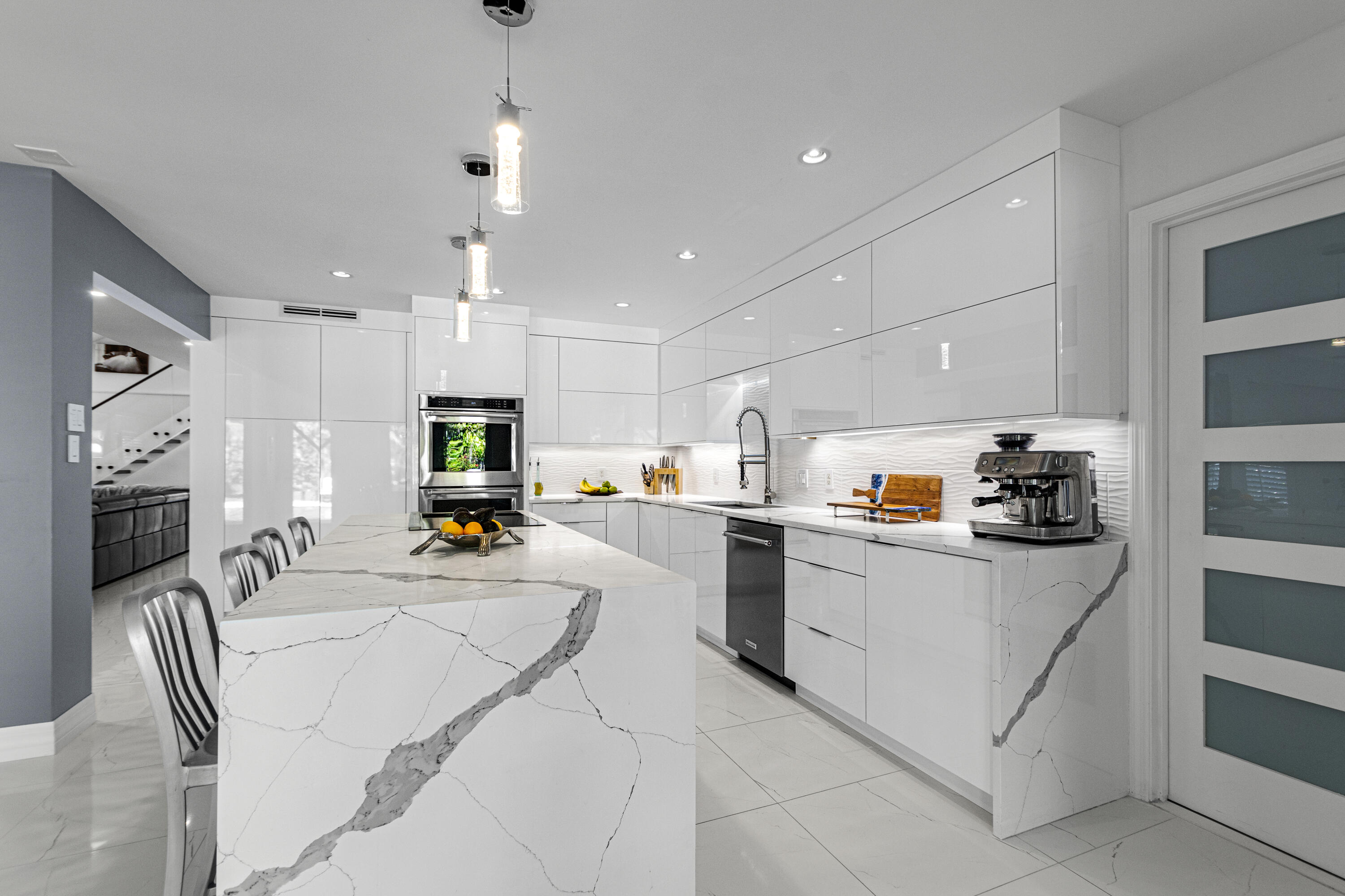 2180 Captains Walk