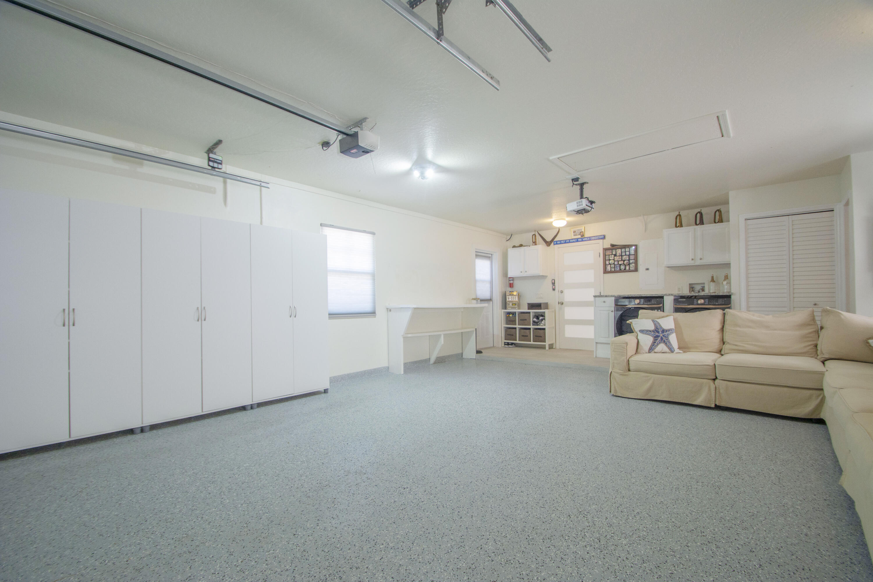 2180 Captains Walk