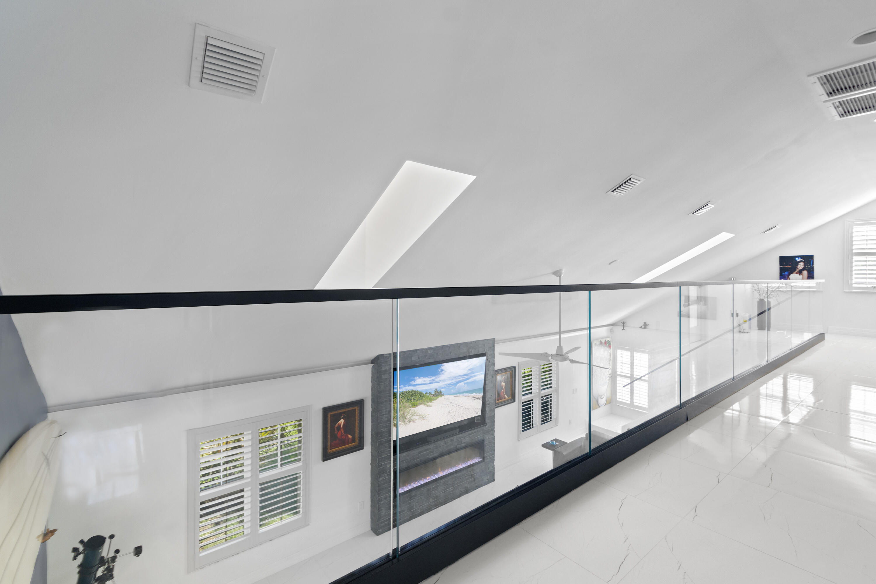 2180 Captains Walk
