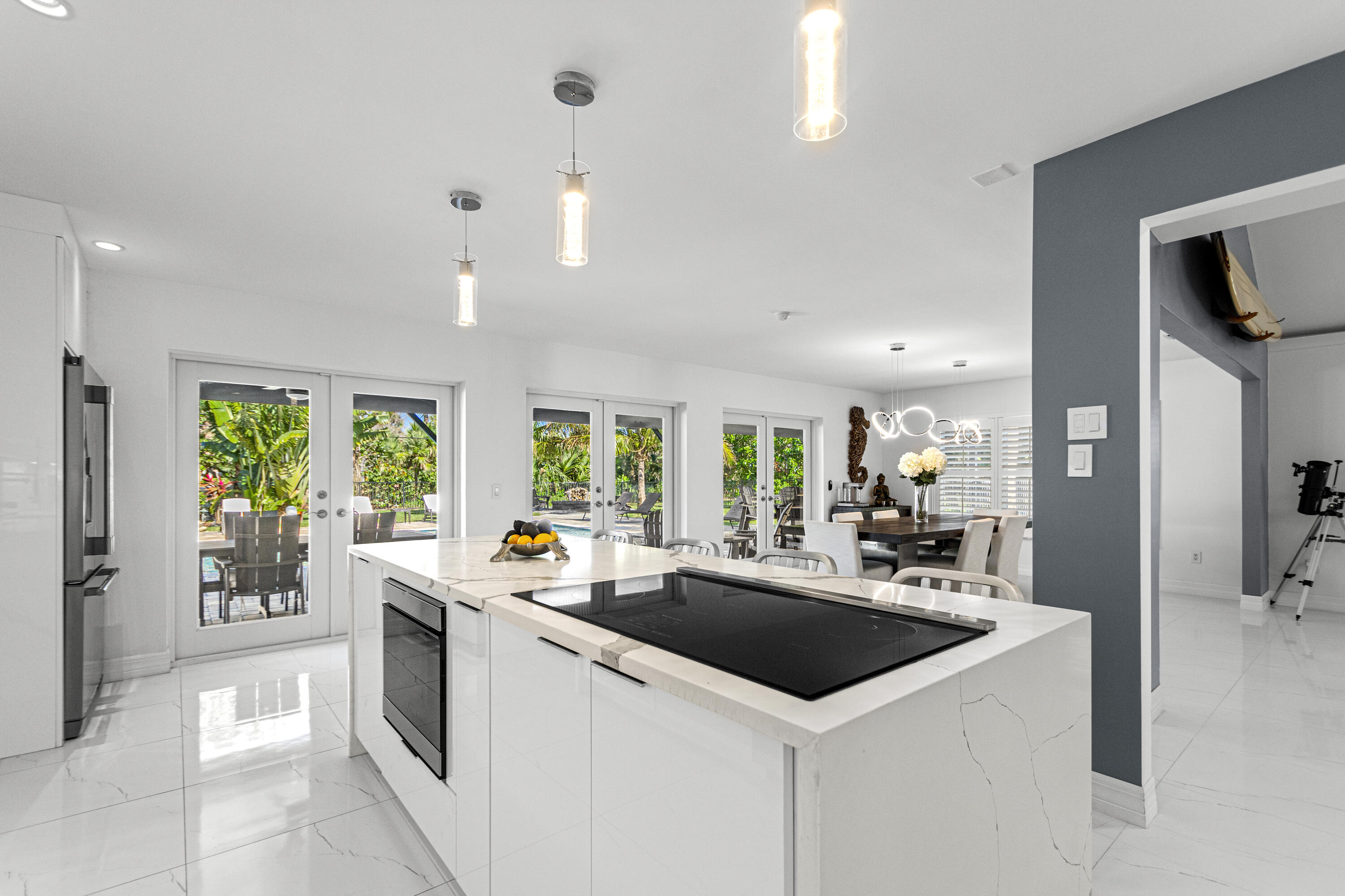 2180 Captains Walk