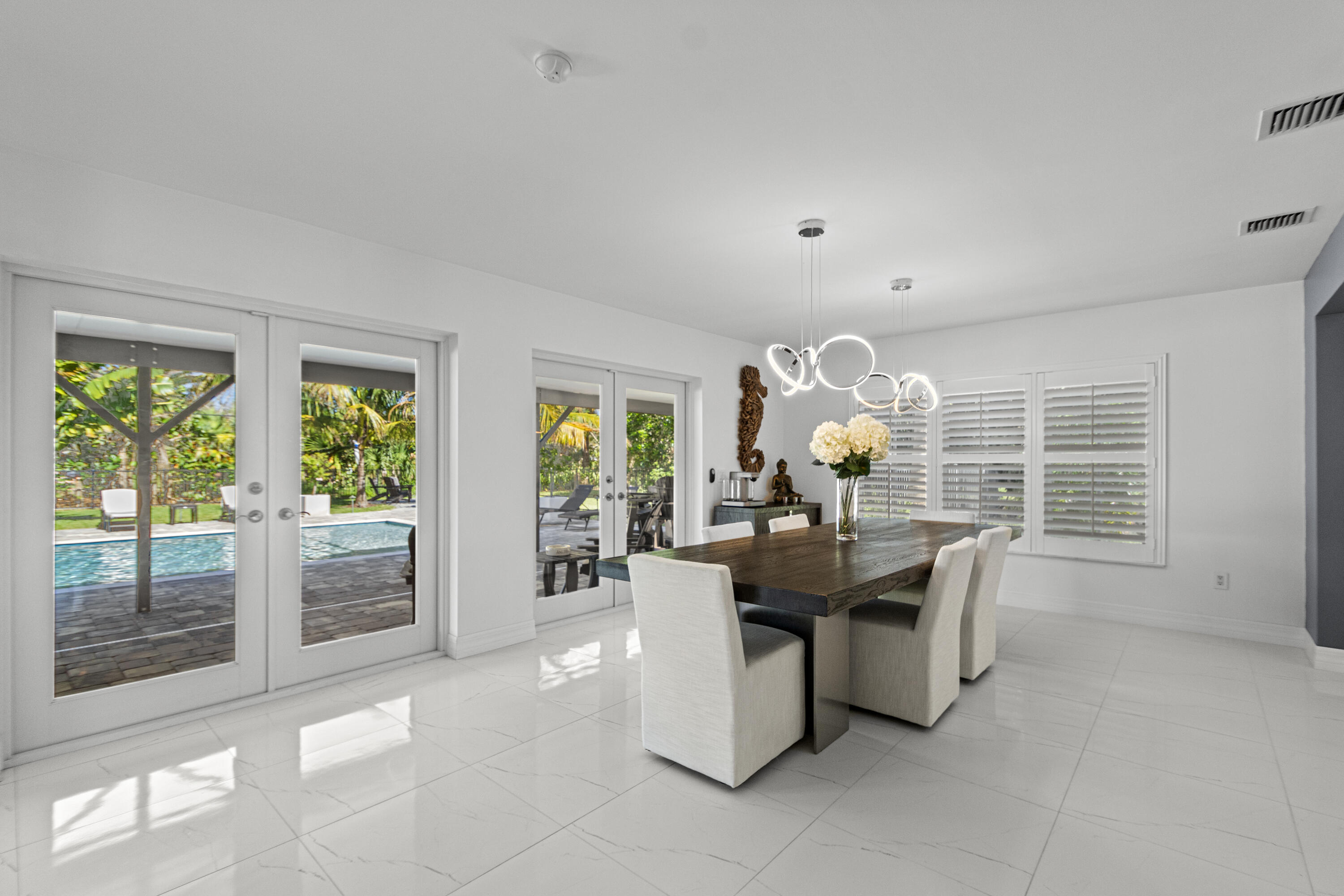 2180 Captains Walk