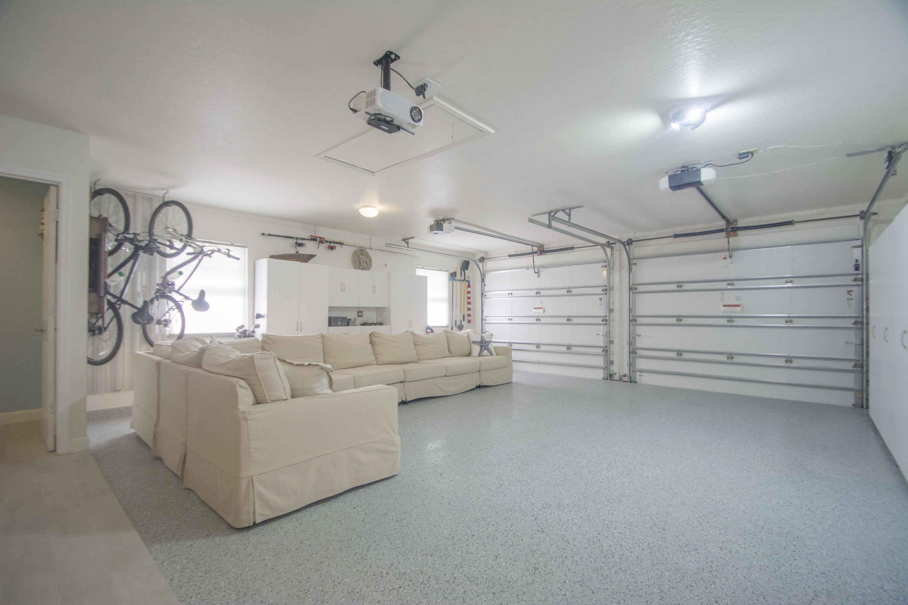 2180 Captains Walk