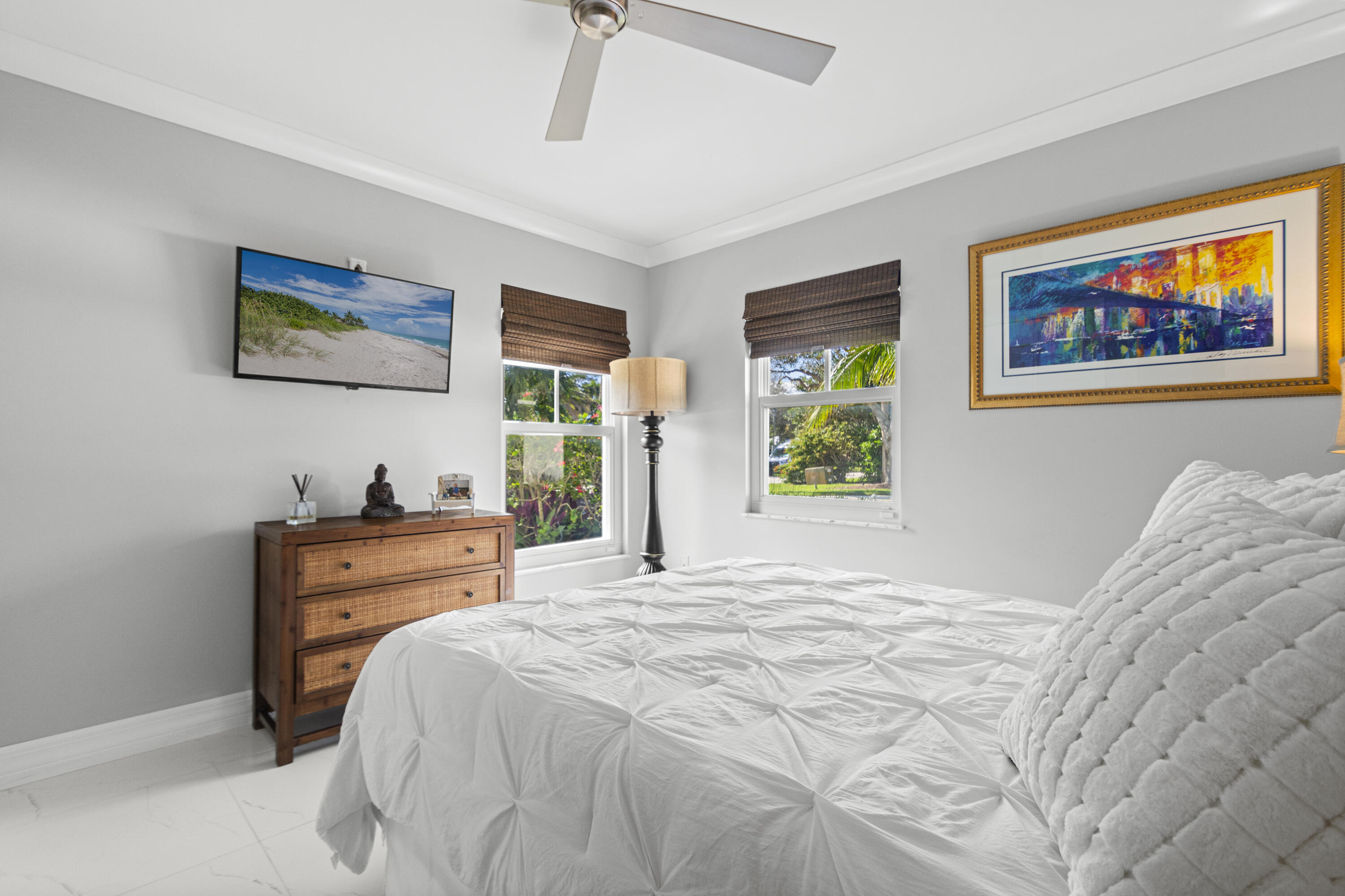 2180 Captains Walk