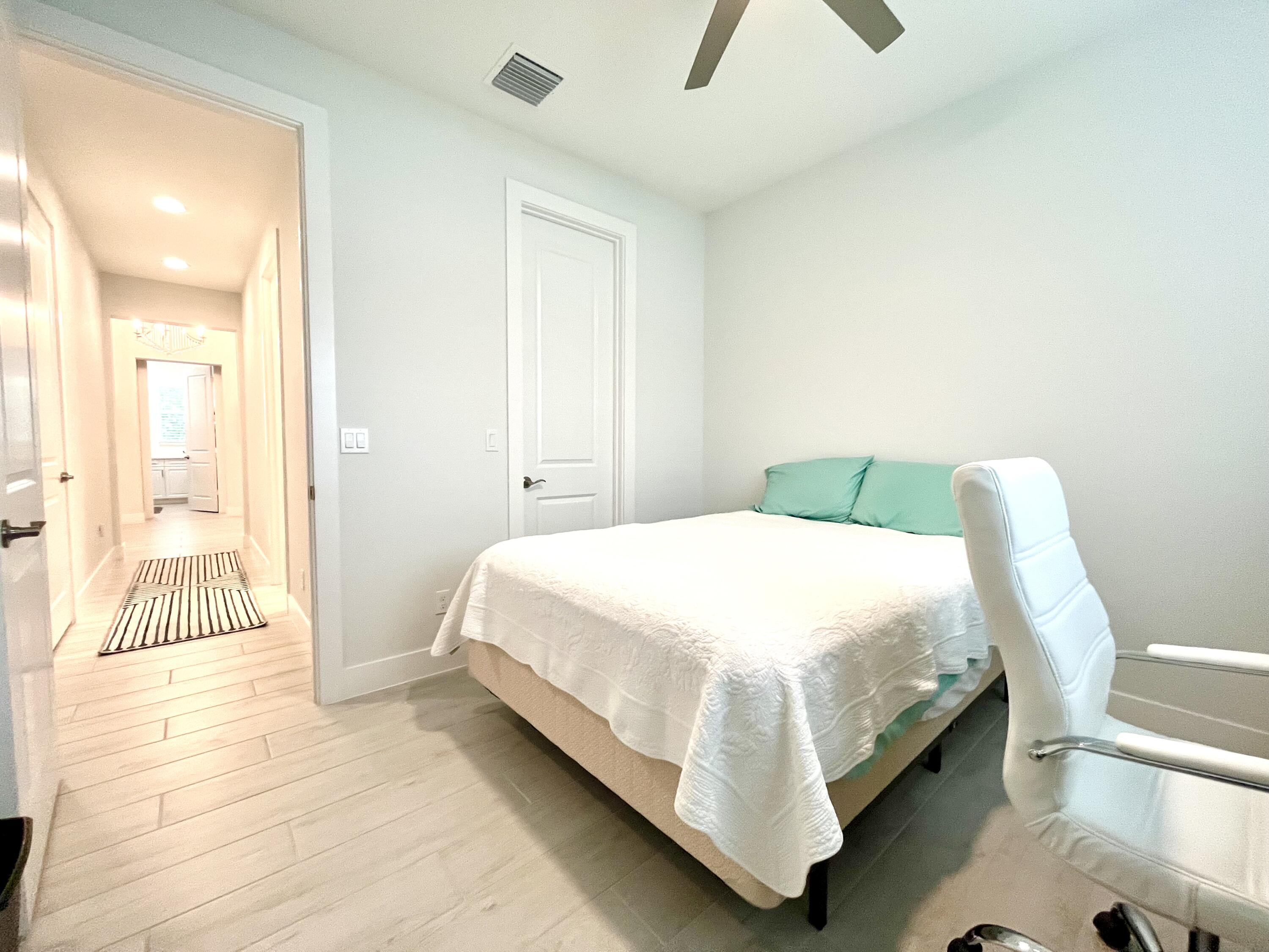 454 Jacqueline Way SW