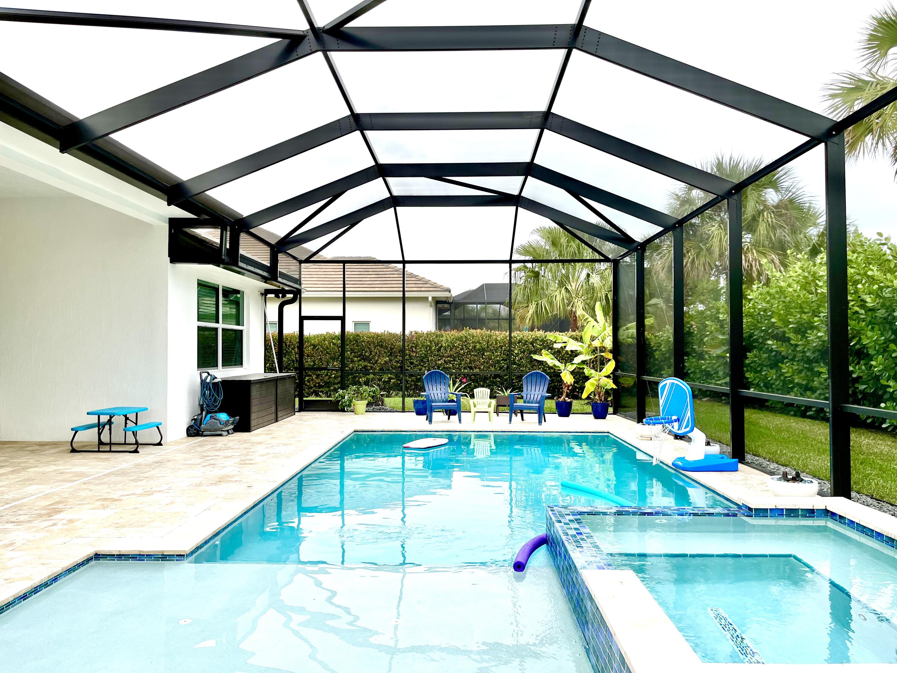 454 Jacqueline Way SW