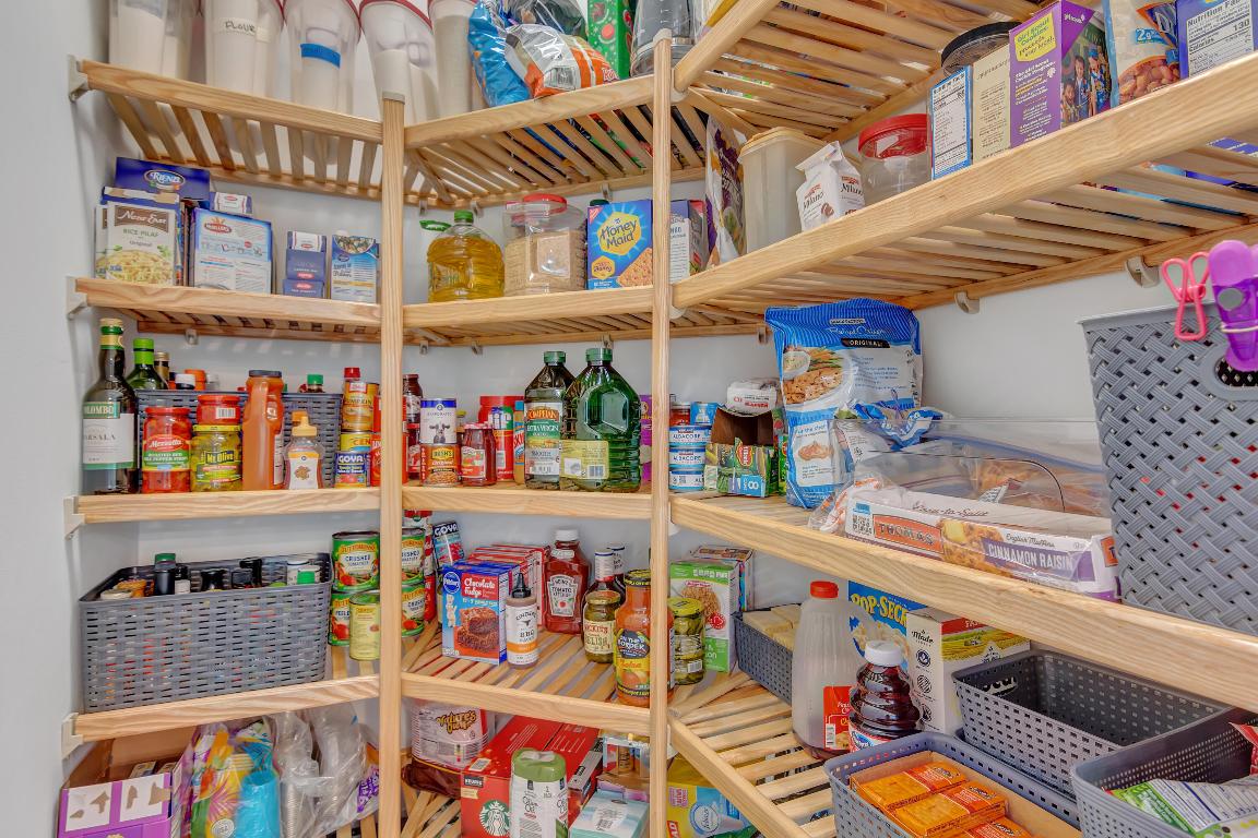 454 Jacqueline Way SW