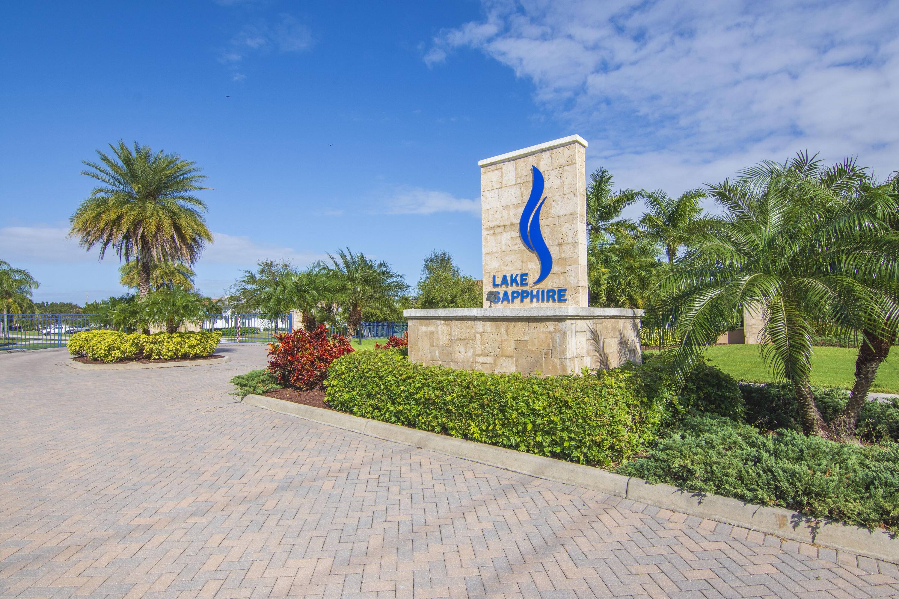 454 Jacqueline Way SW