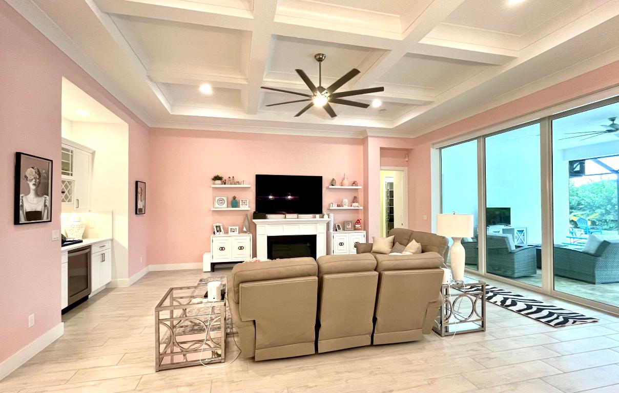 454 Jacqueline Way SW