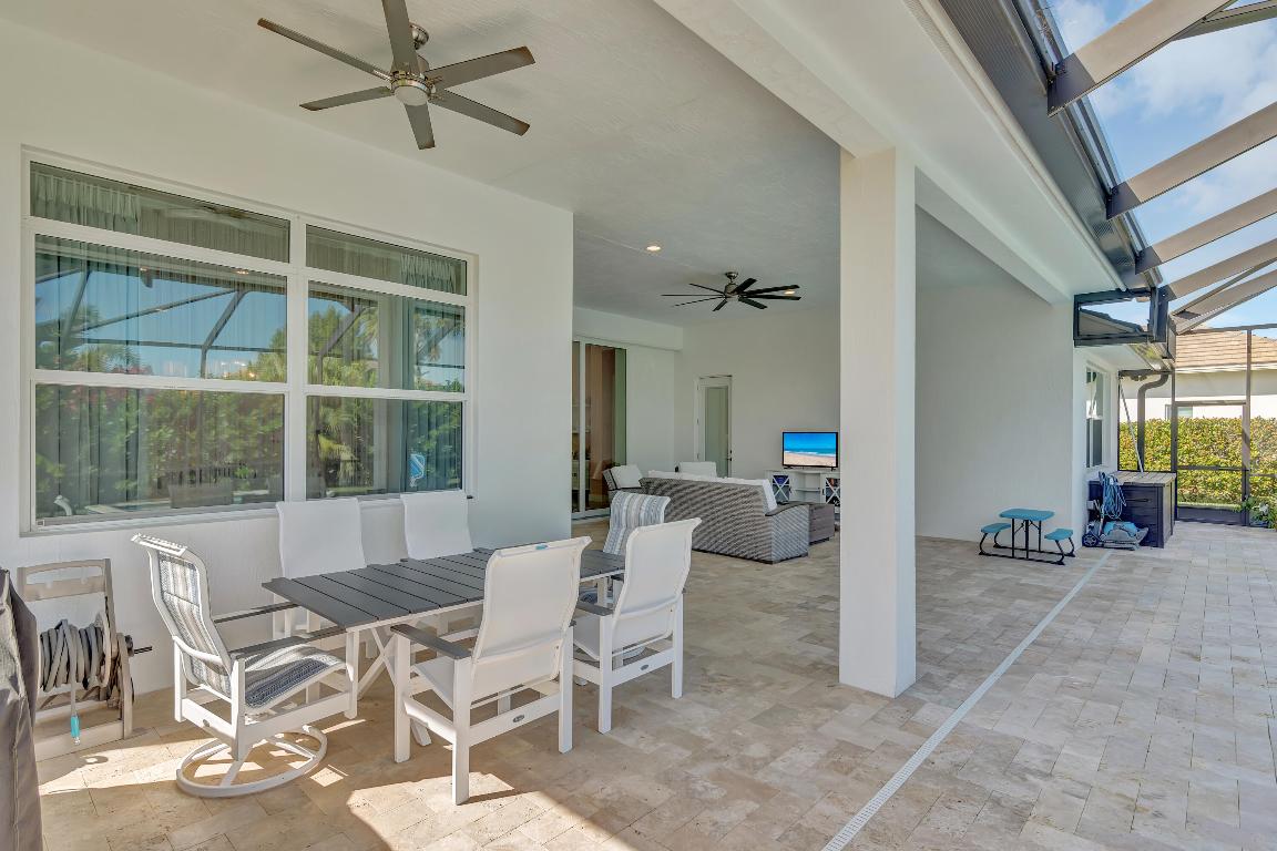 454 Jacqueline Way SW