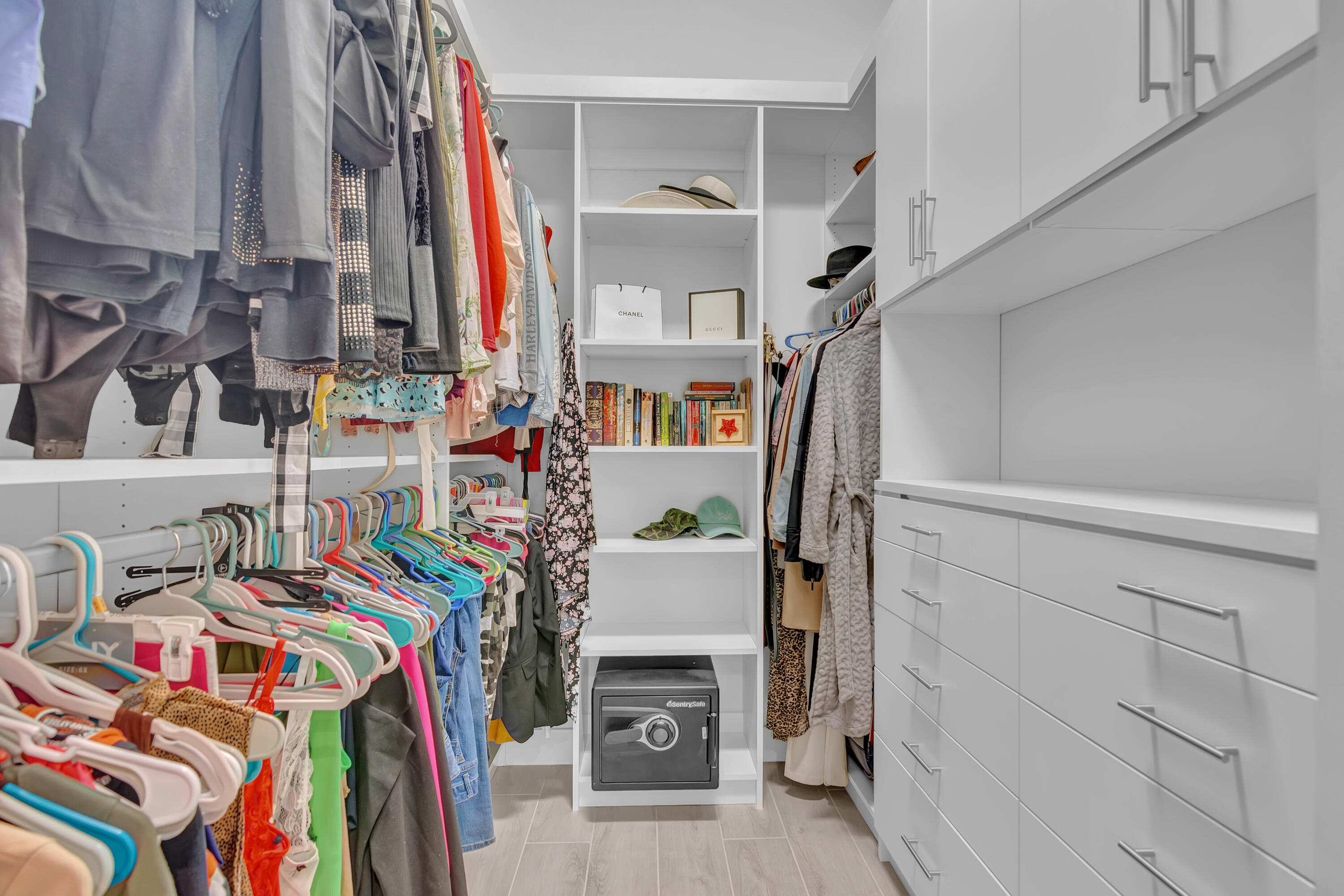 454 Jacqueline Way SW