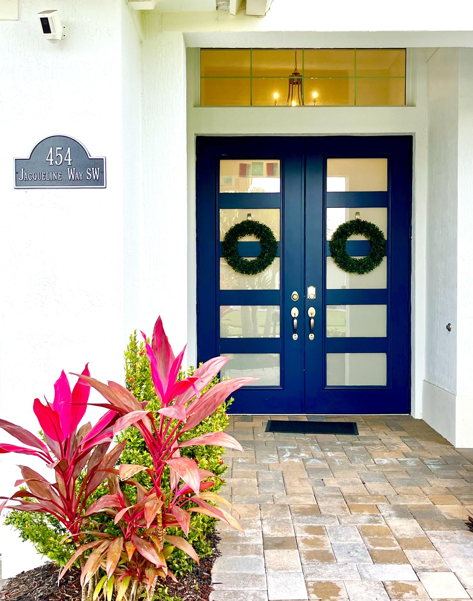 454 Jacqueline Way SW