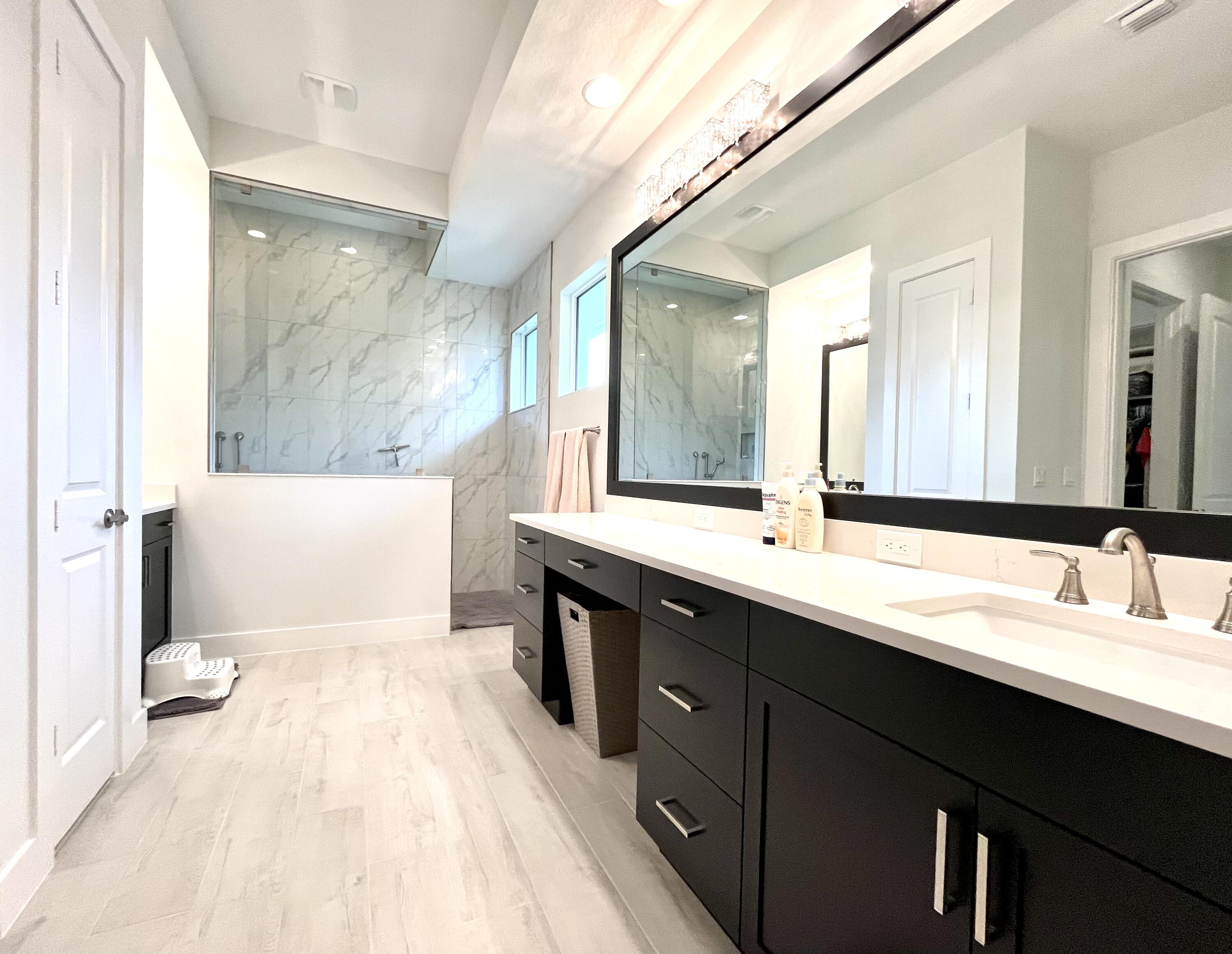 454 Jacqueline Way SW