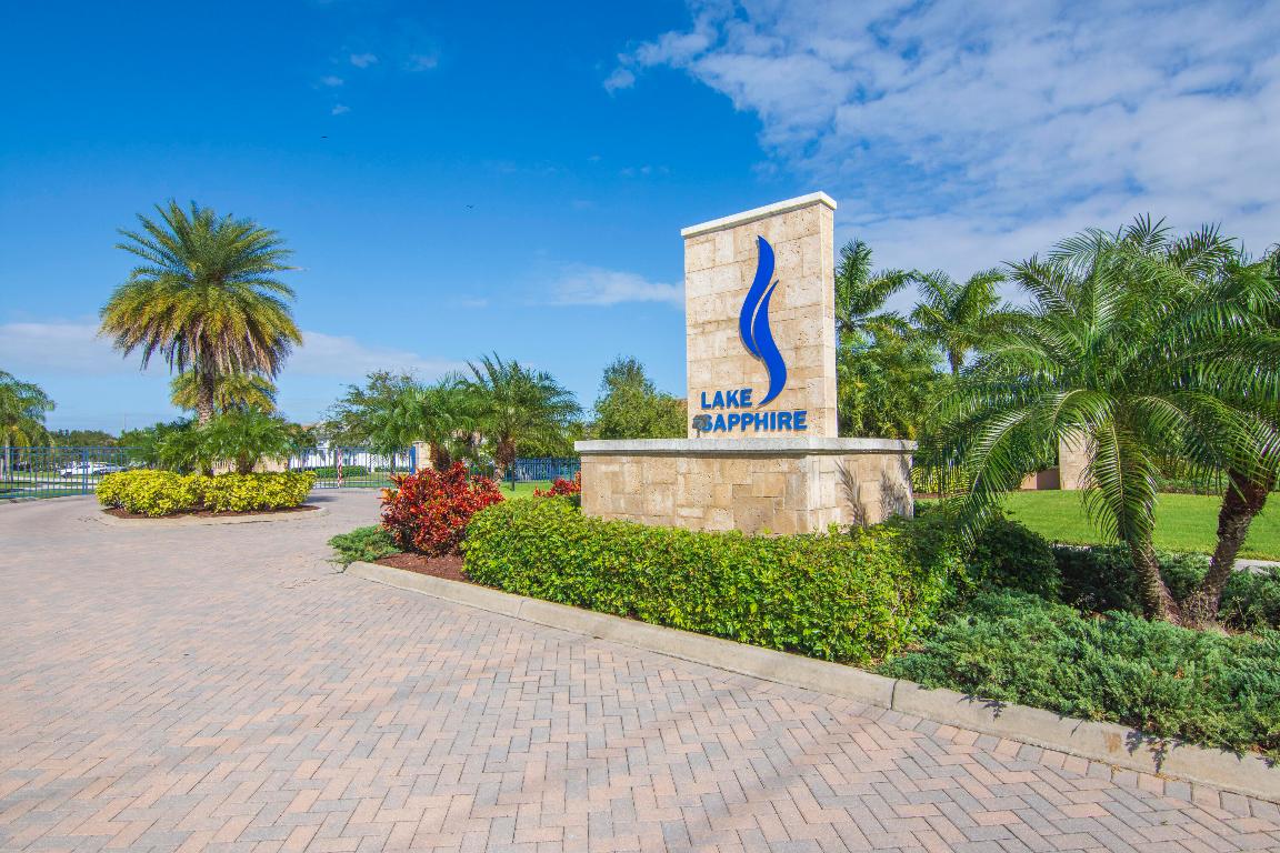 454 Jacqueline Way SW