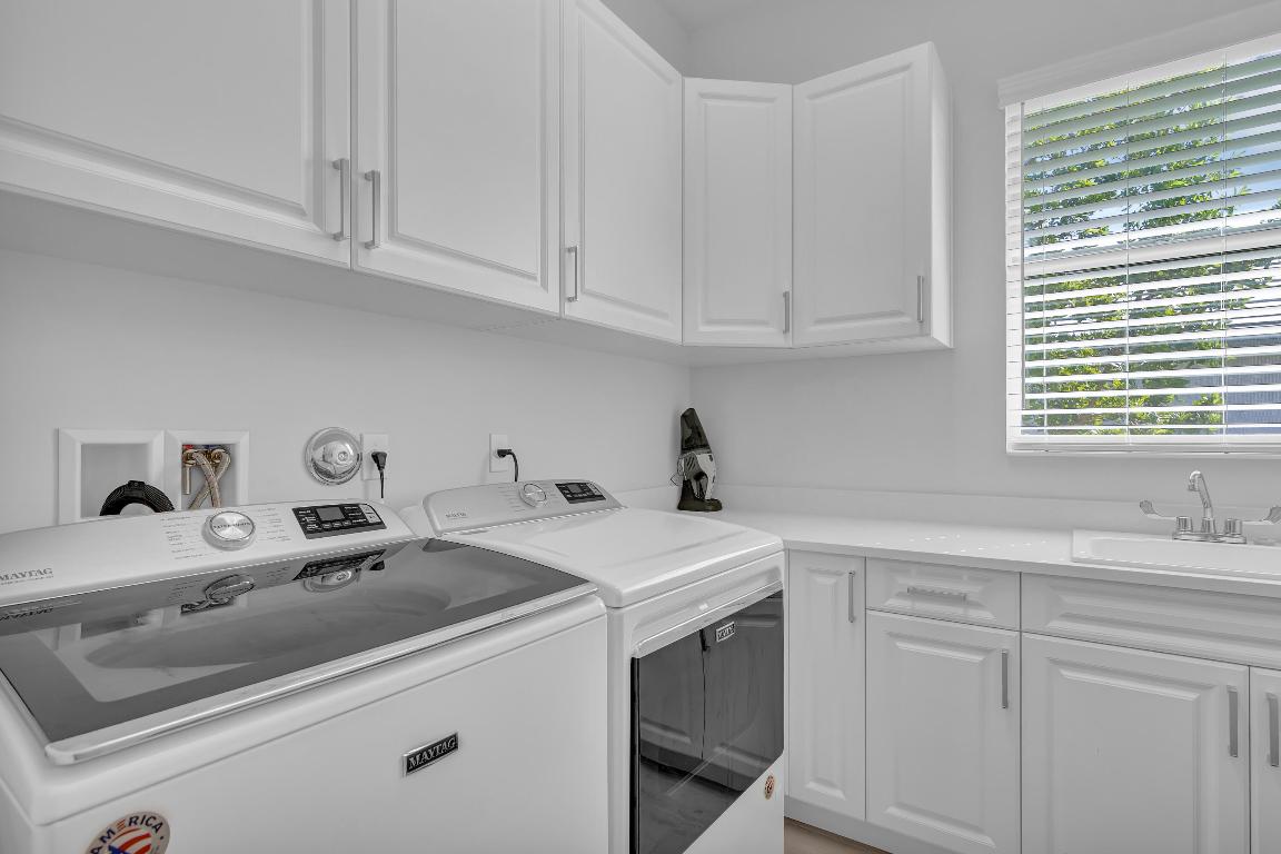 454 Jacqueline Way SW