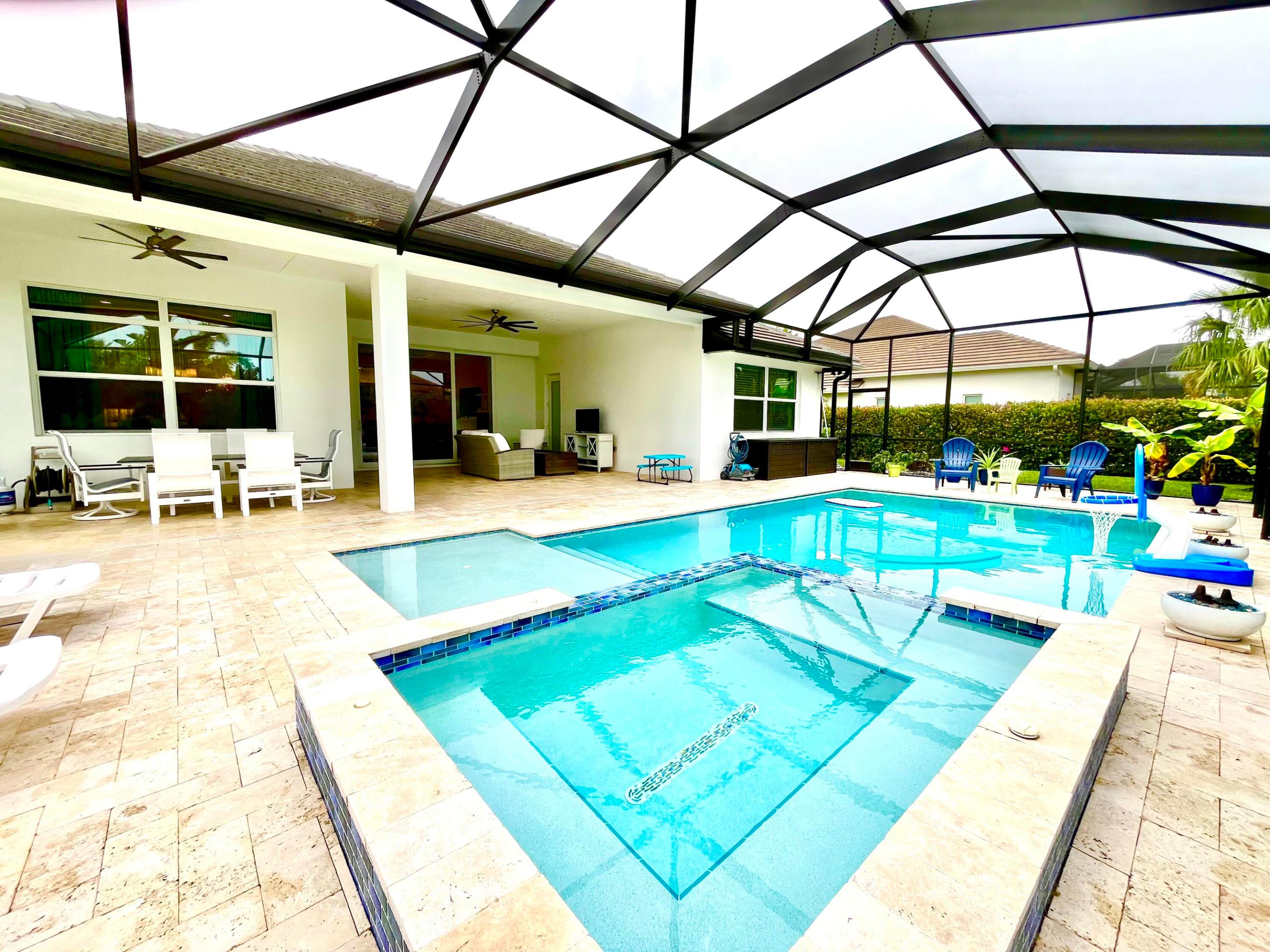 454 Jacqueline Way SW