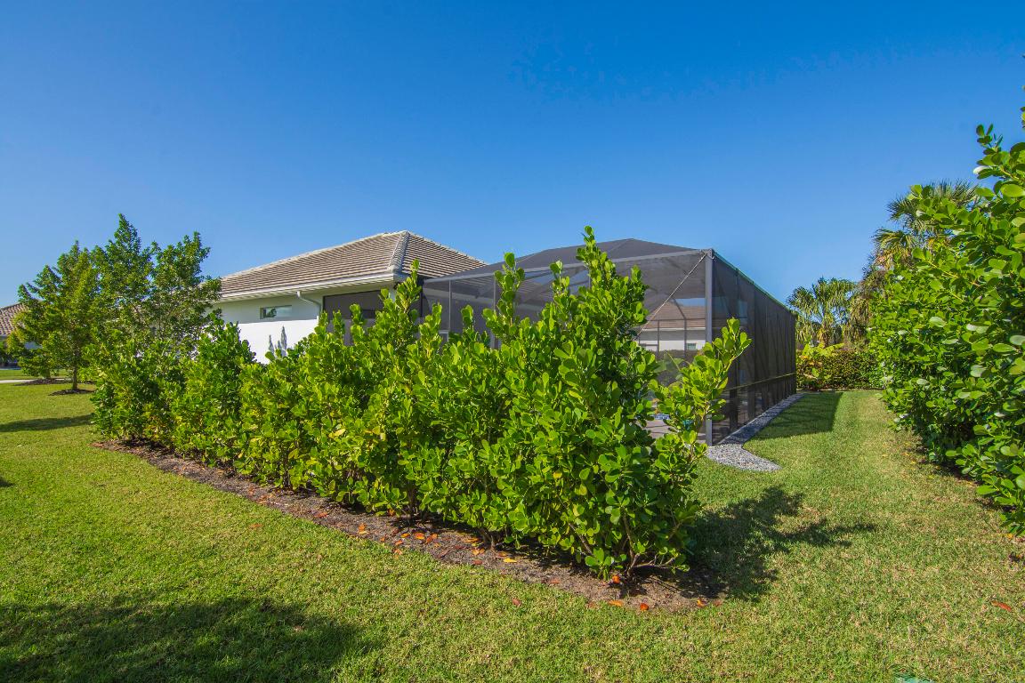 454 Jacqueline Way SW