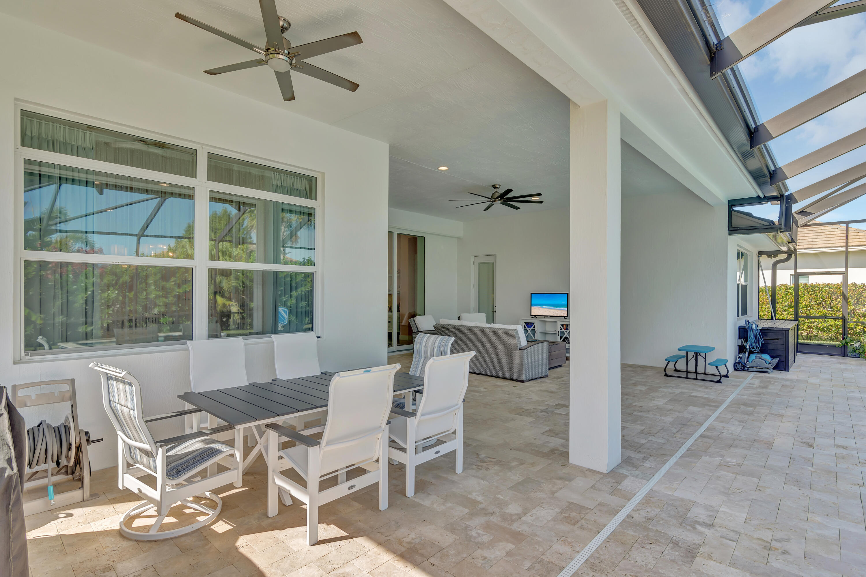 454 Jacqueline Way SW