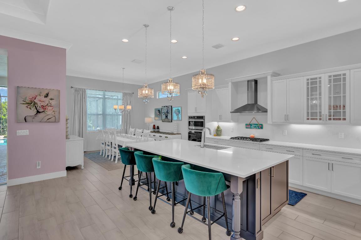 454 Jacqueline Way SW