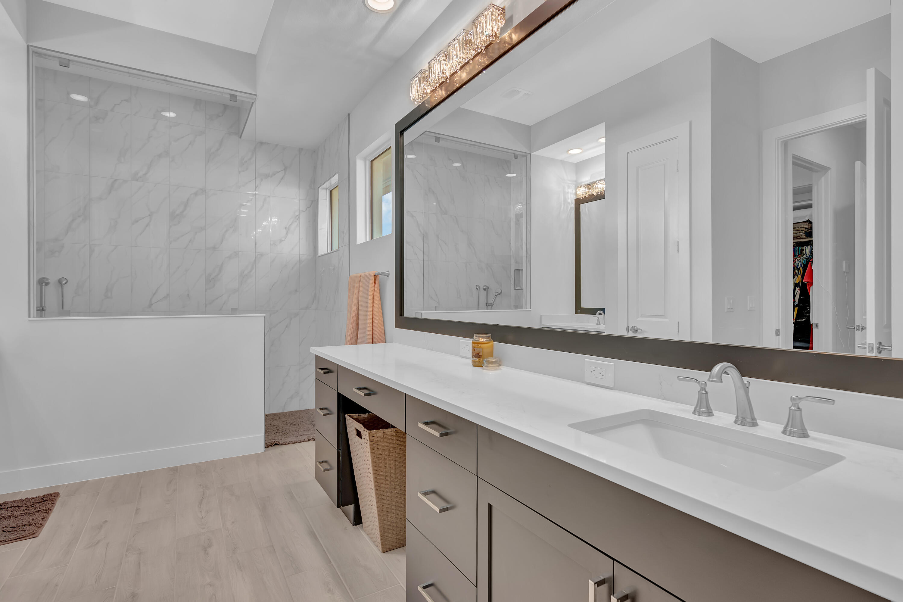 454 Jacqueline Way SW