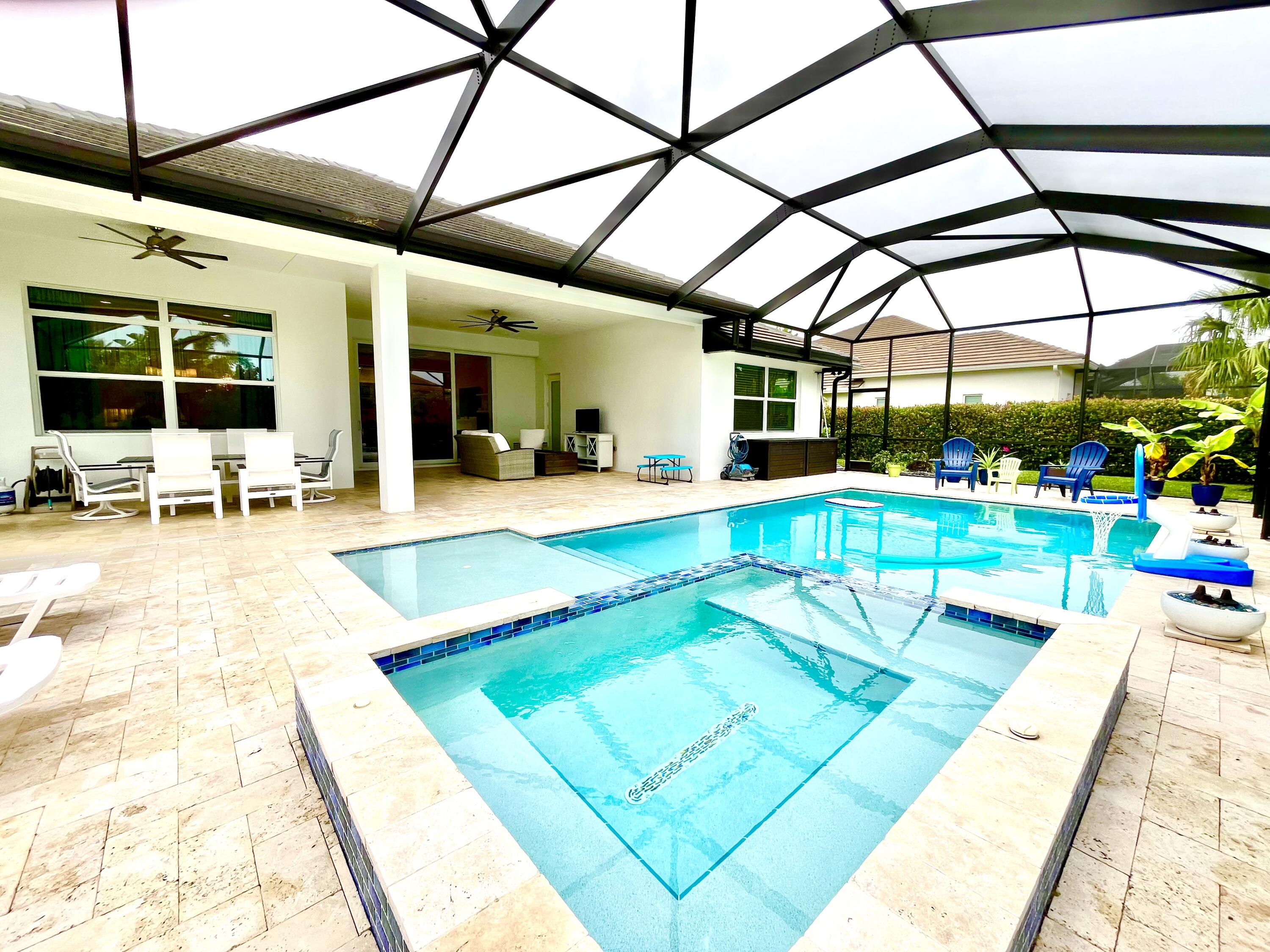 454 Jacqueline Way SW