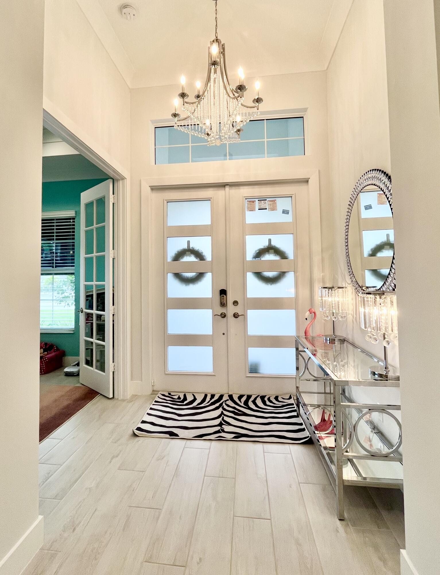 454 Jacqueline Way SW