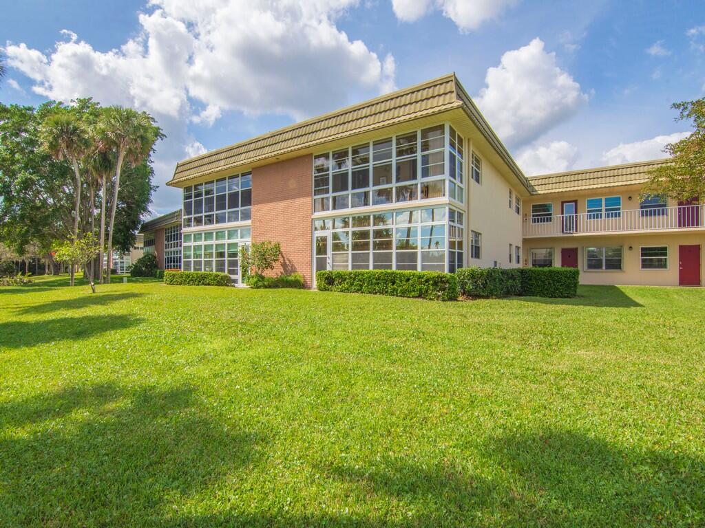 12 Vista Gardens Trail 202