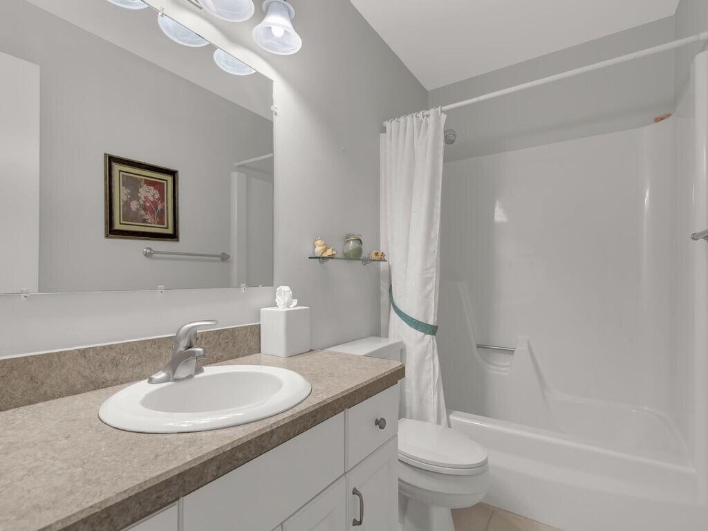 12 Vista Gardens Trail 202