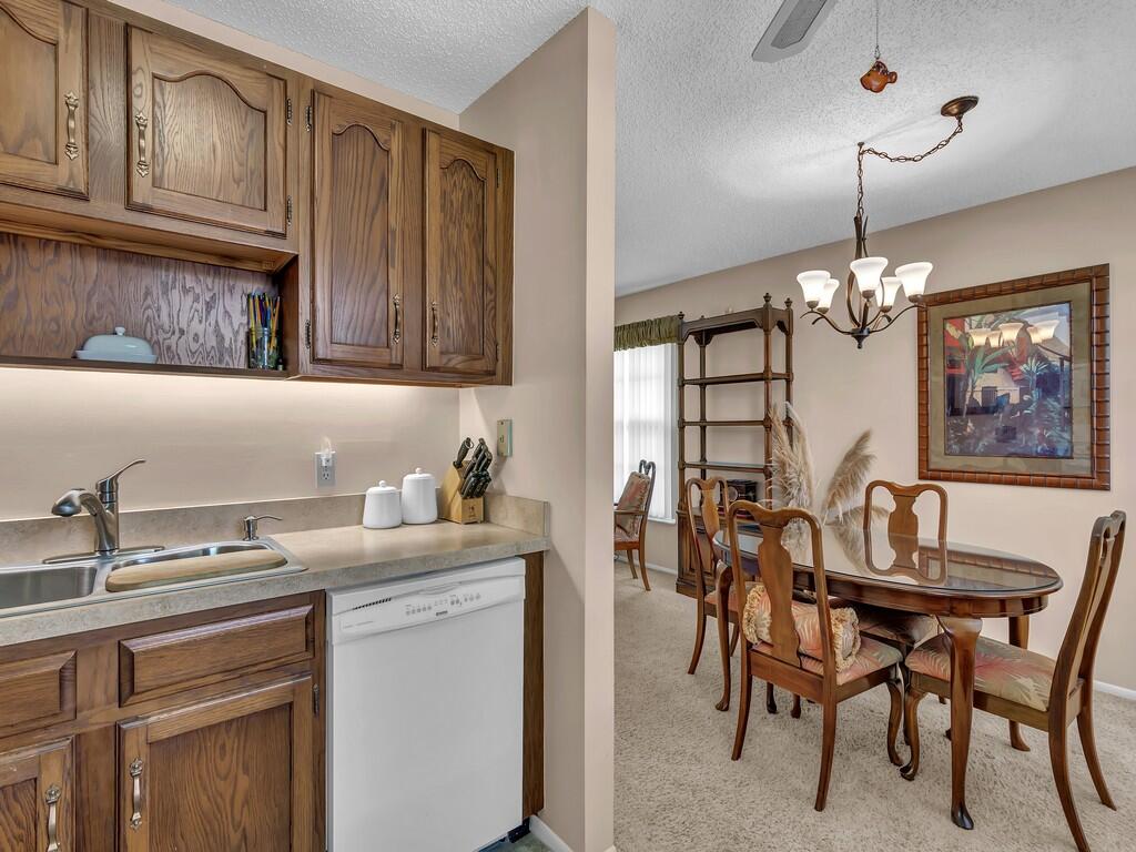 12 Vista Gardens Trail 202