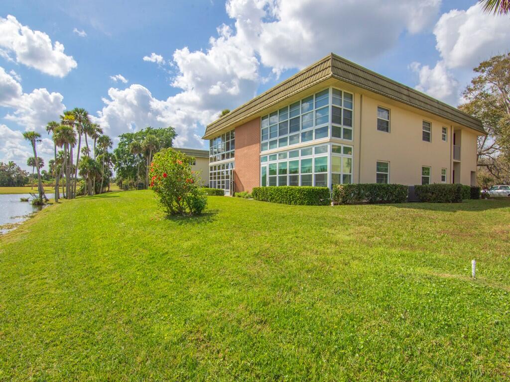 12 Vista Gardens Trail 202