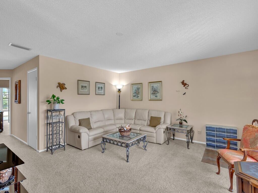 12 Vista Gardens Trail 202