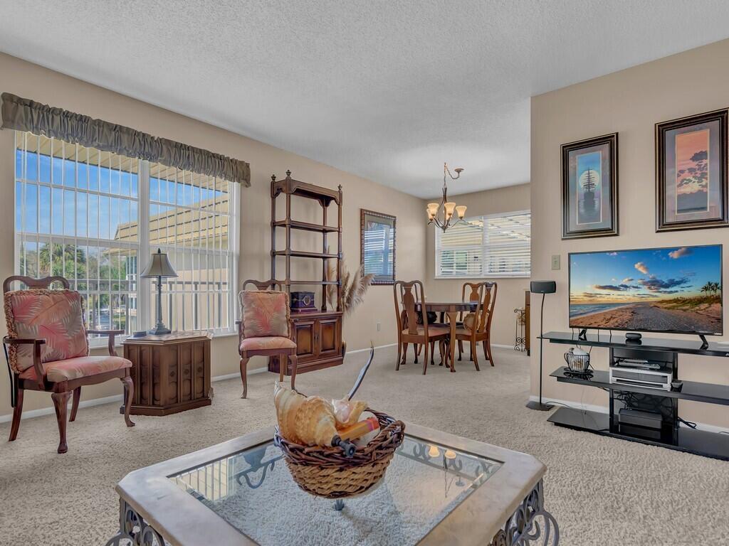 12 Vista Gardens Trail 202