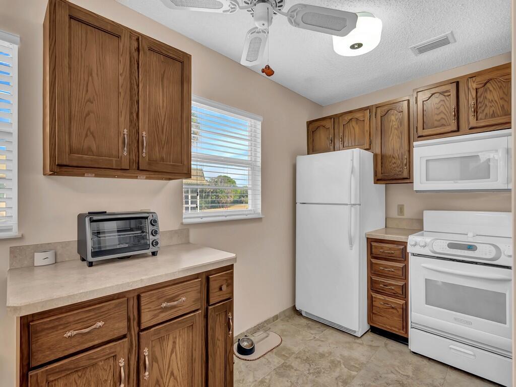 12 Vista Gardens Trail 202