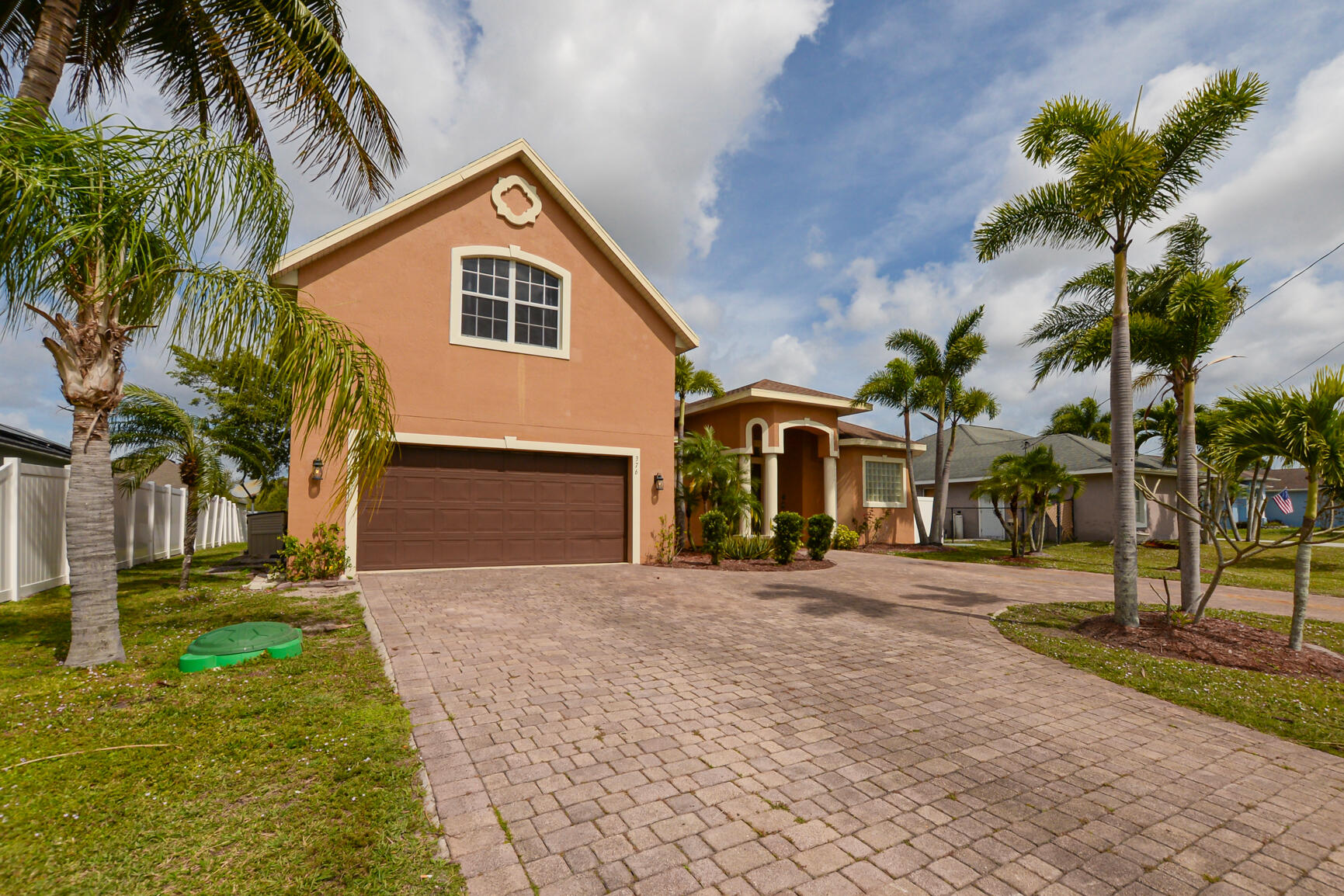 376 SW Kestor Drive