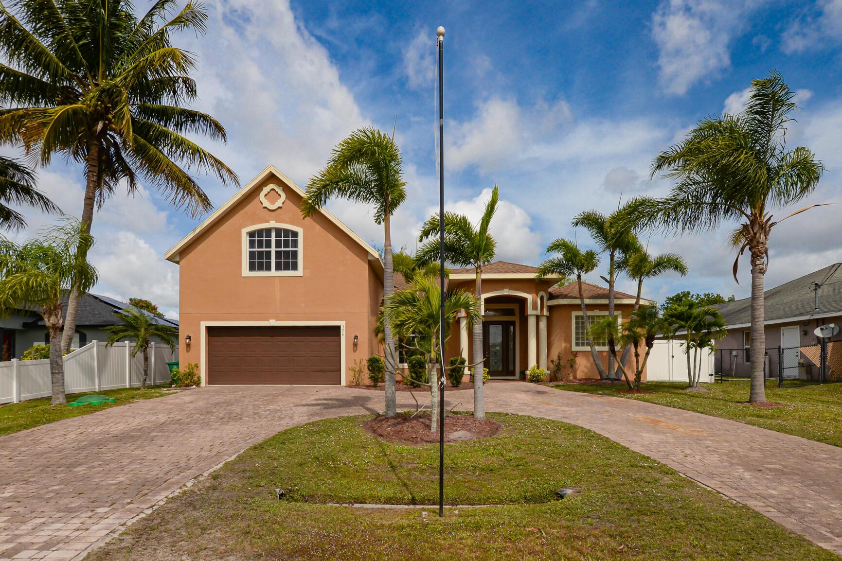 376 SW Kestor Drive
