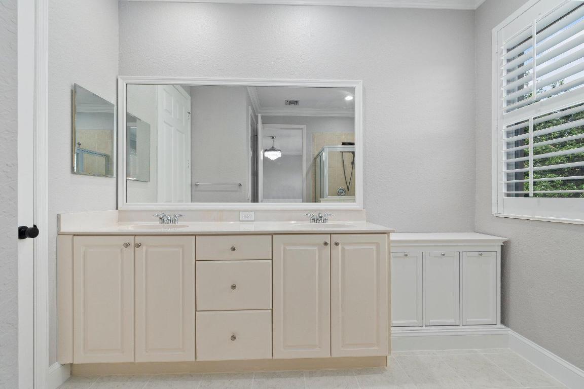 9931 E Verona Circle