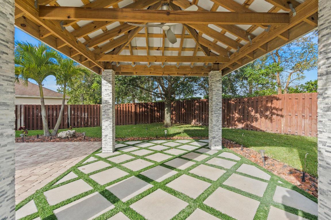 9931 E Verona Circle