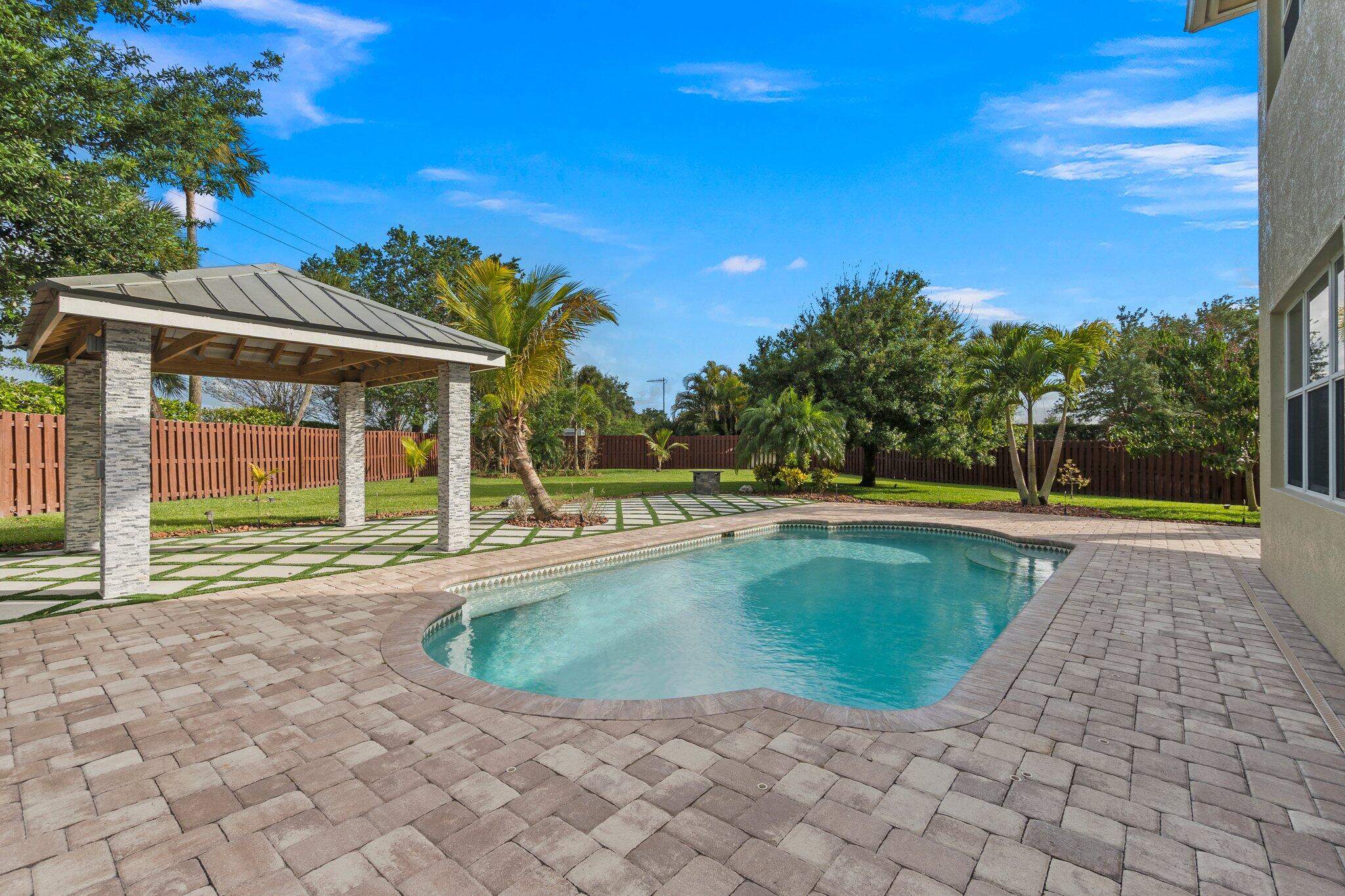 9931 E Verona Circle