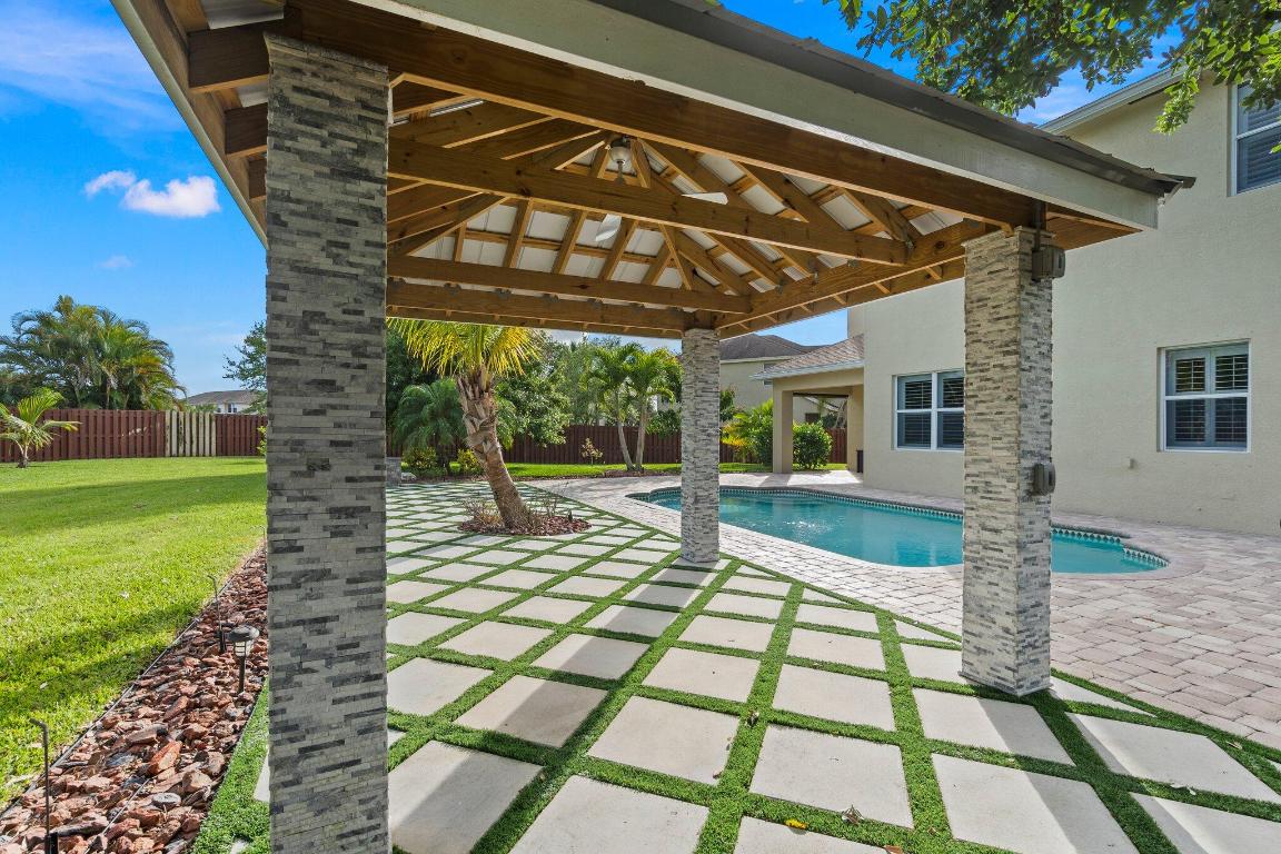 9931 E Verona Circle