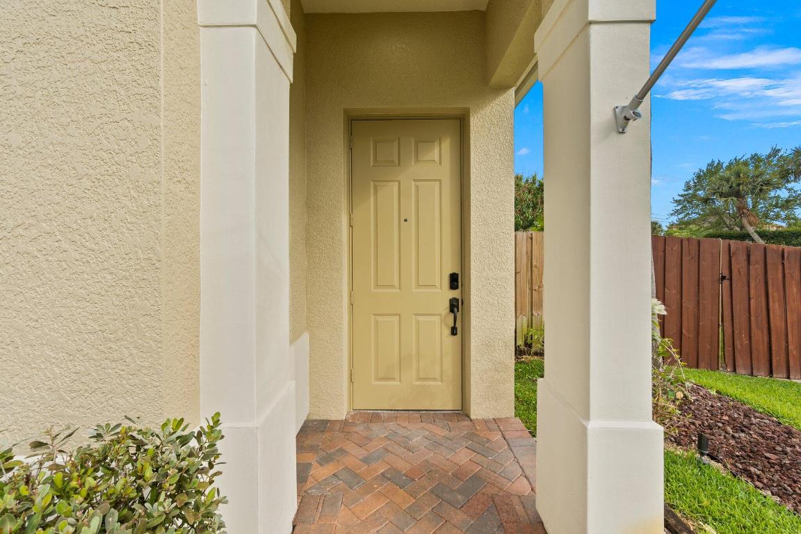 9931 E Verona Circle