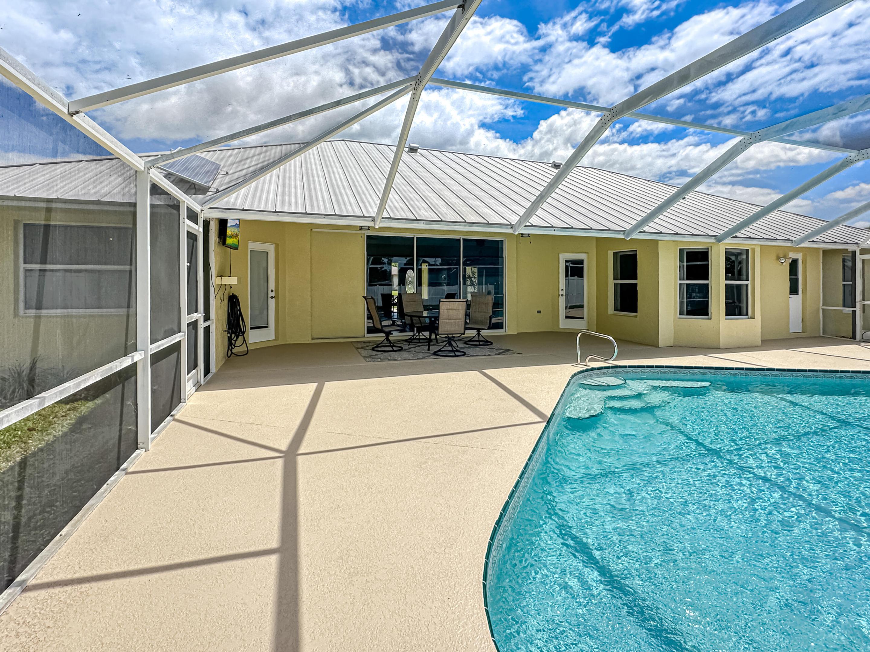 5306 Echo Pines Circle W