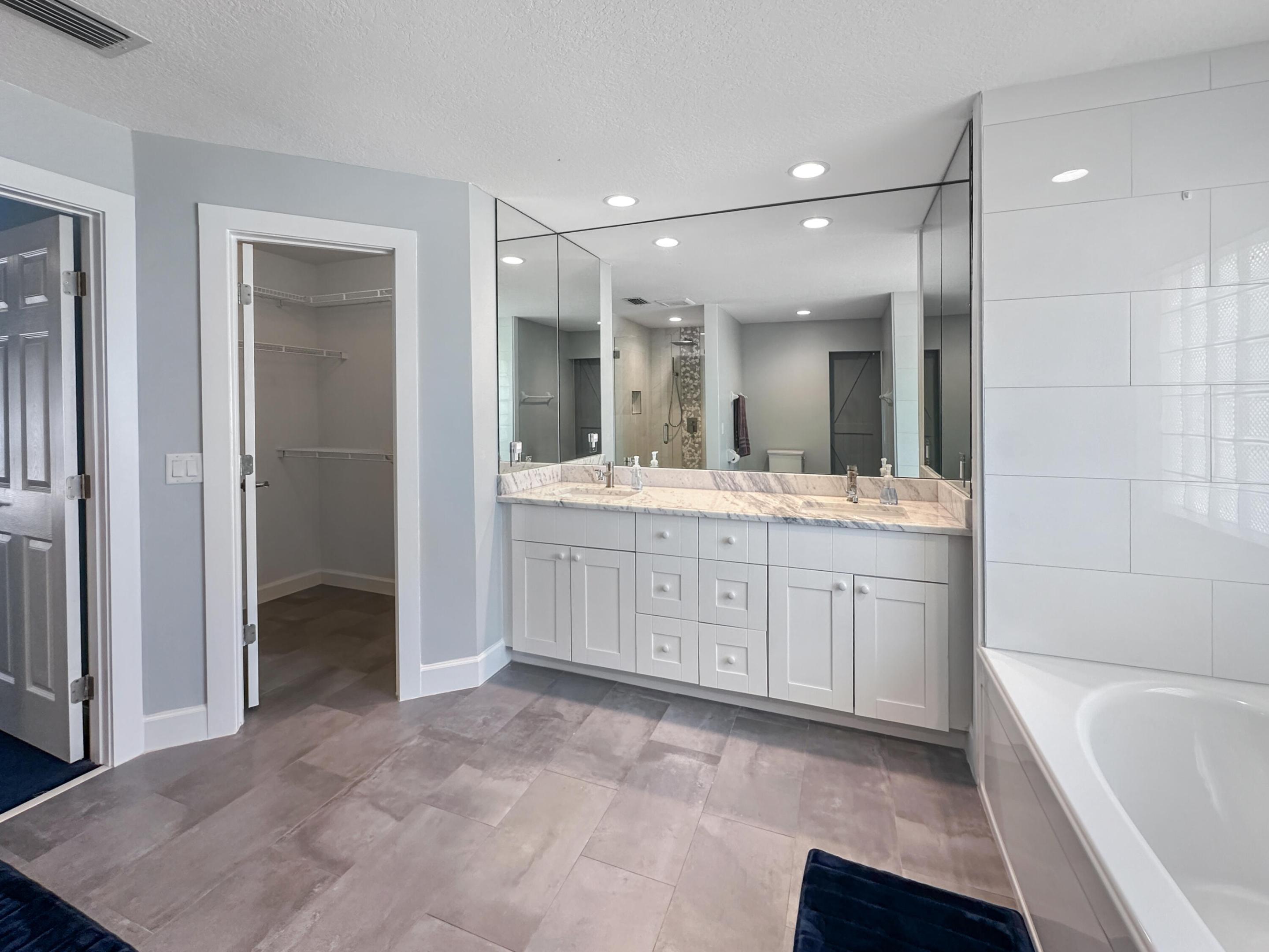 5306 Echo Pines Circle W